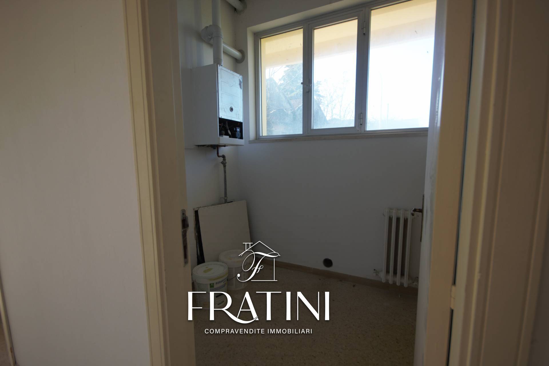 Locale Artigianale in vendita a Ancarano