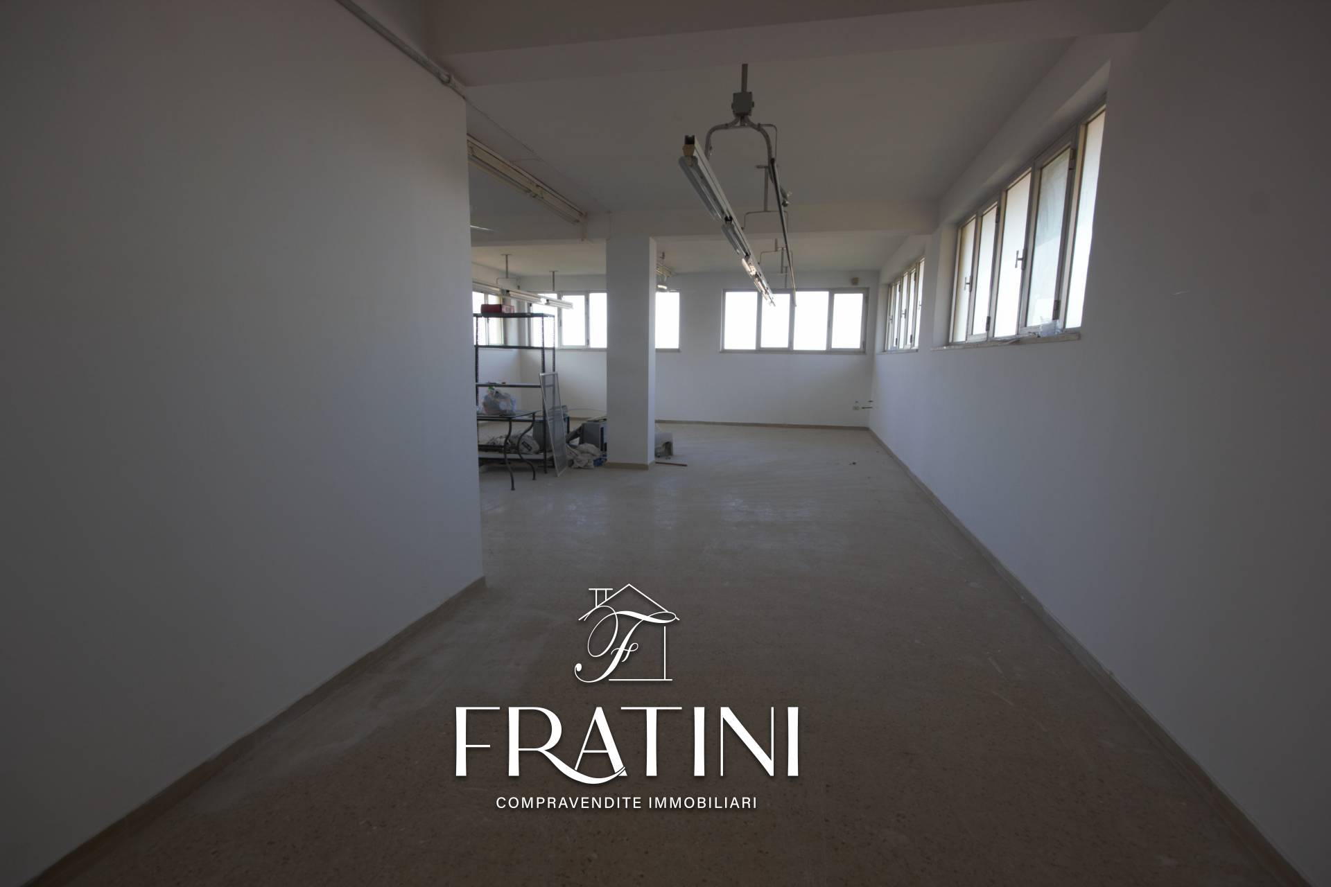 Locale Artigianale in vendita a Ancarano