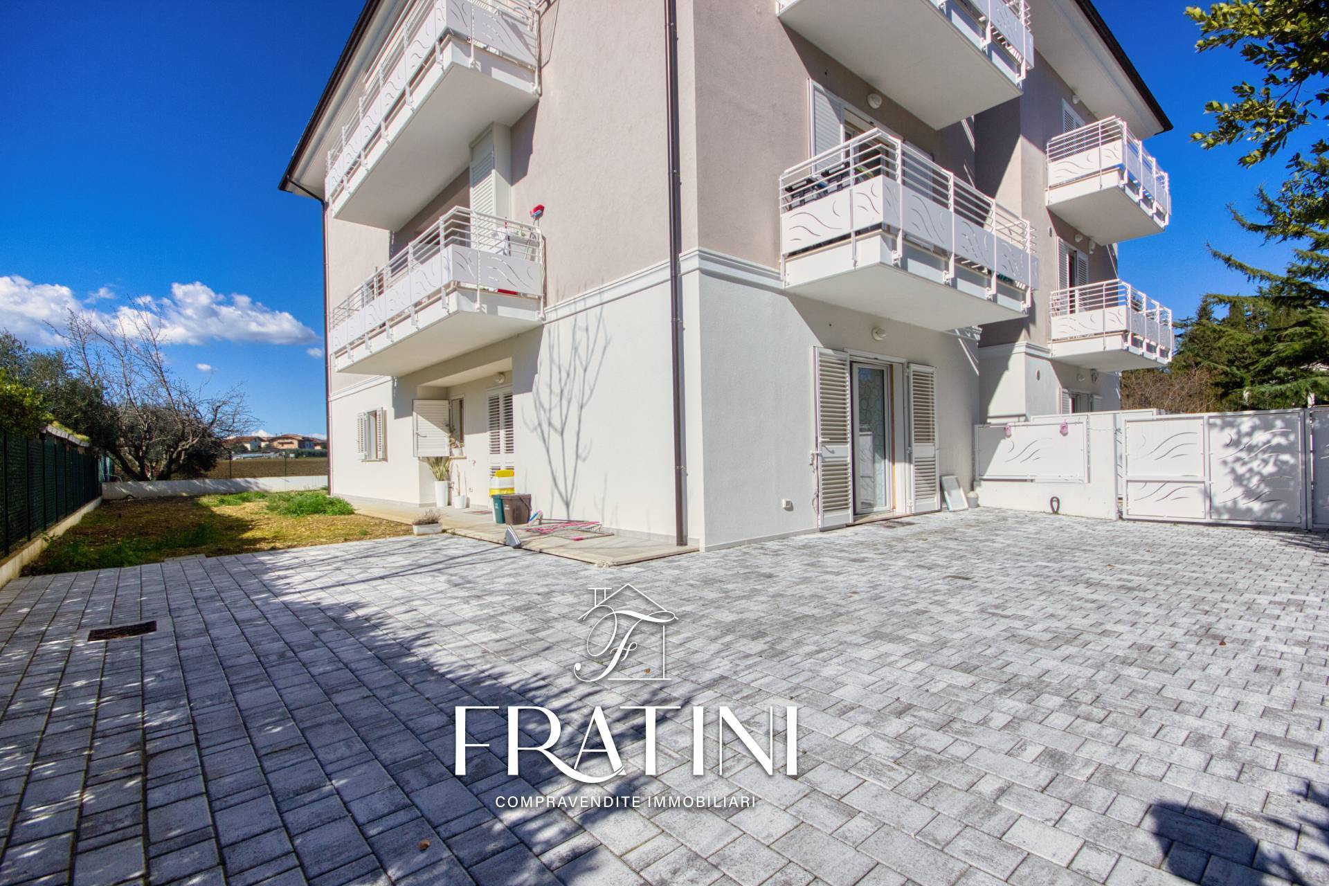 Appartamento in vendita a Sant'Omero, Garrufo