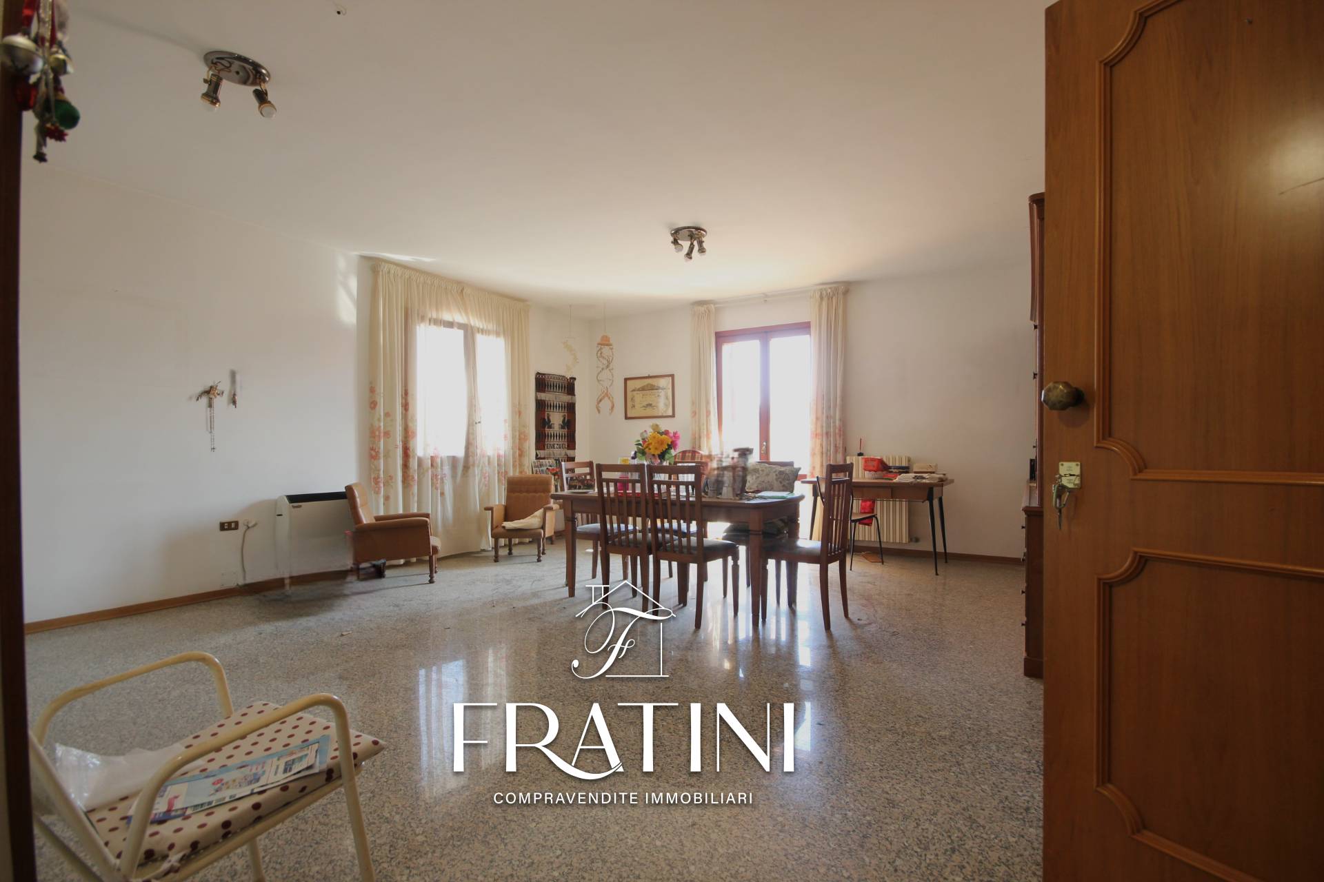 Casa singola in vendita a Sant'Omero, Villa Ricci