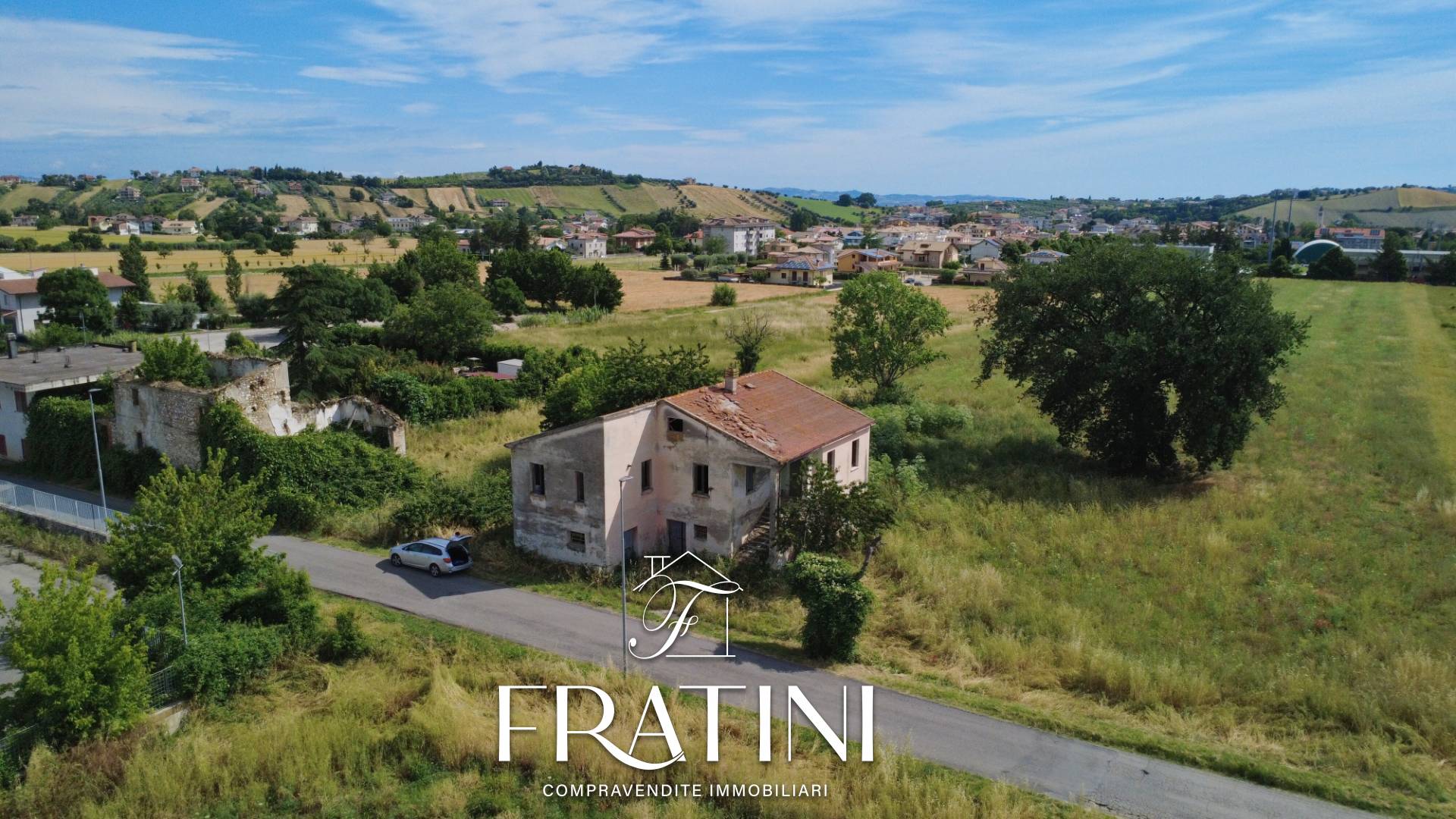 Casolare e Terreno in vendita a Sant'Egidio alla Vibrata
