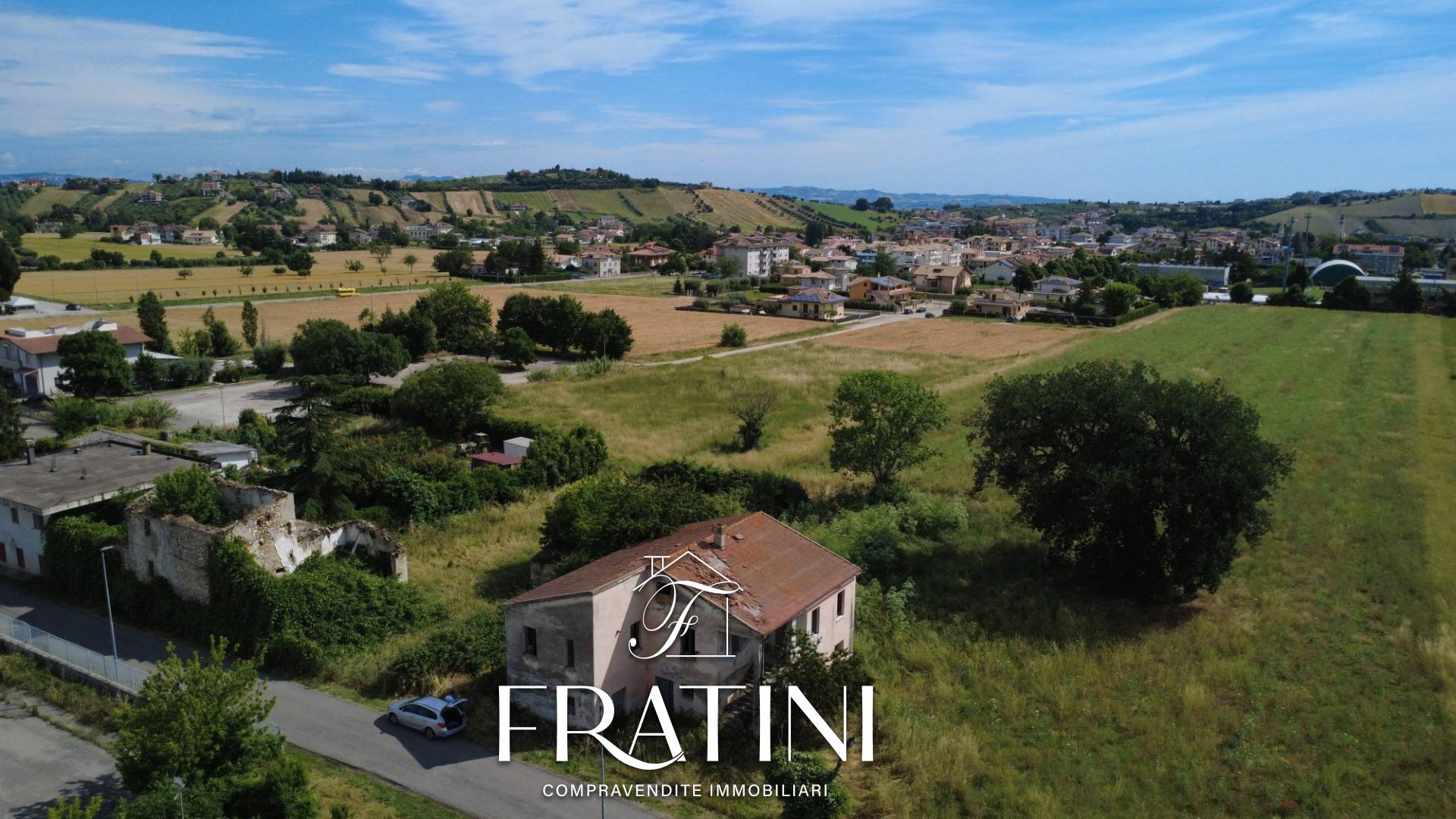 Casolare e Terreno in vendita a Sant'Egidio alla Vibrata