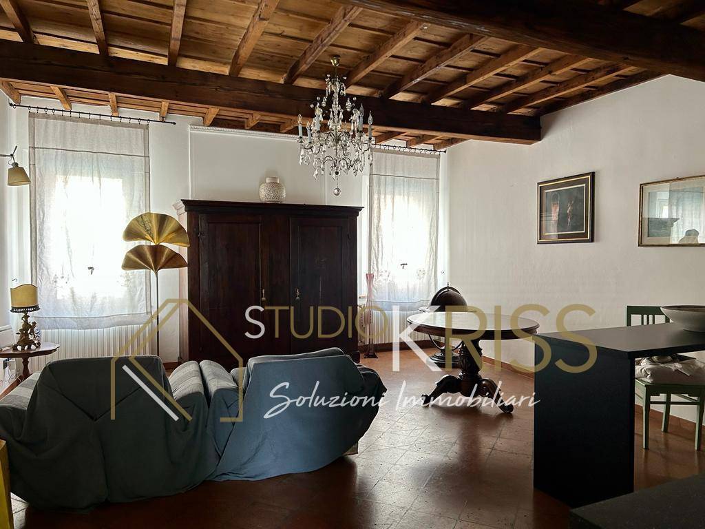 Appartamento in affitto a Ferrara, Centro storico
