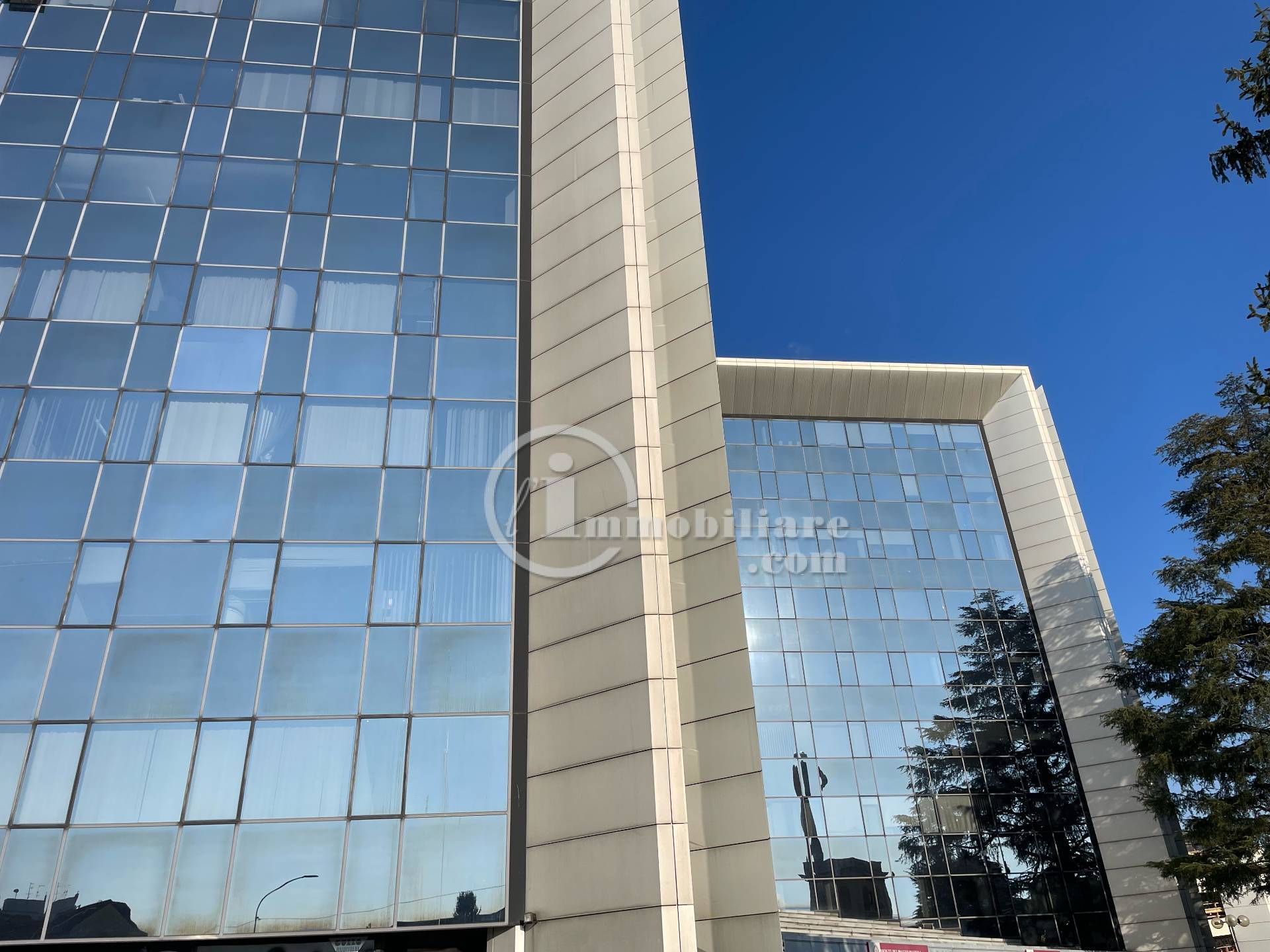 Ufficio/studio in vendita a Gallarate, Centro