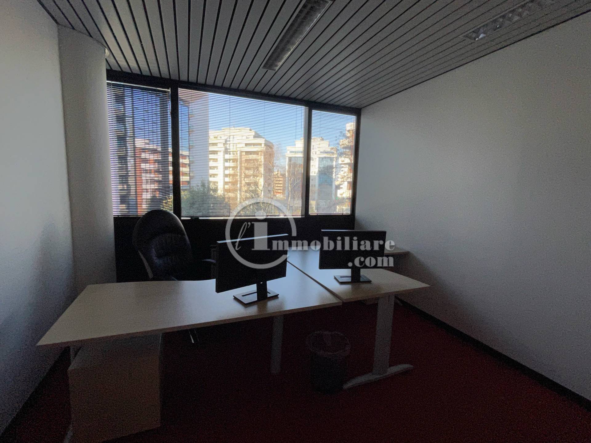 Ufficio/studio in vendita a Gallarate, Centro