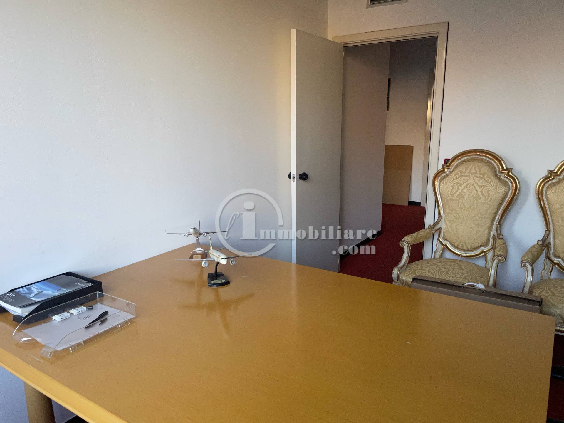 Ufficio/studio in vendita a Gallarate, Centro