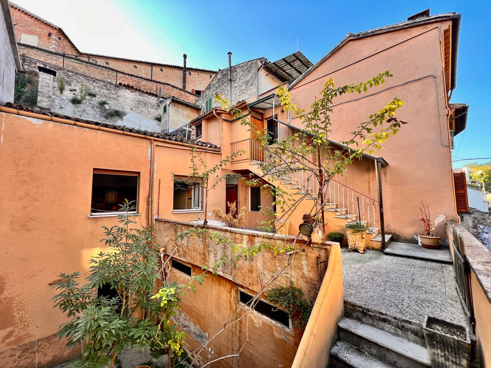 Casa indipendente con terrazzo, Fabriano centro storico