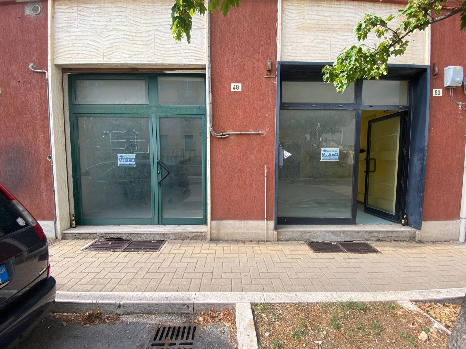 Locale commerciale in affitto a Fabriano, PERIFERIA