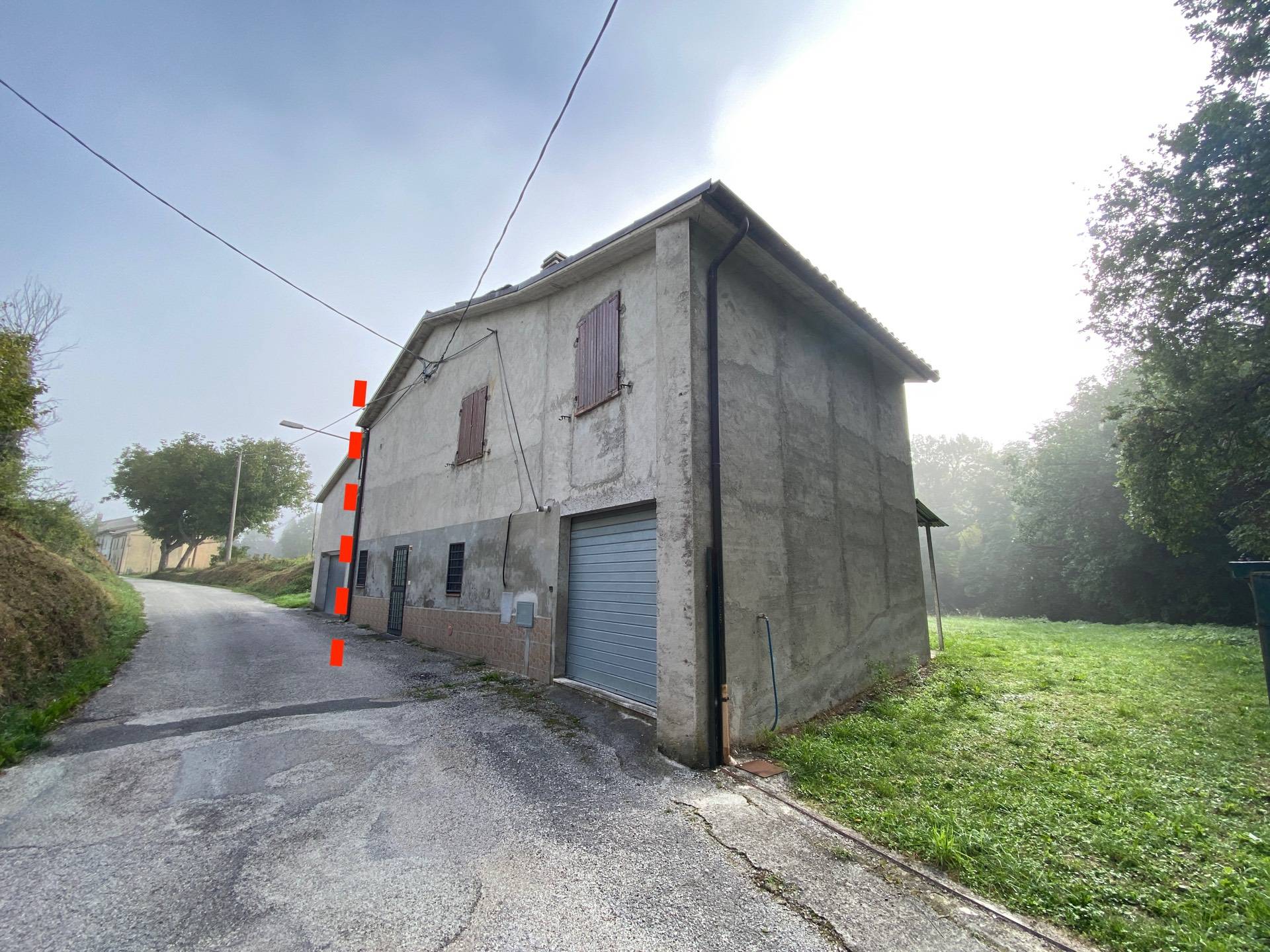 Casa singola in vendita a Fabriano, FRAZIONI