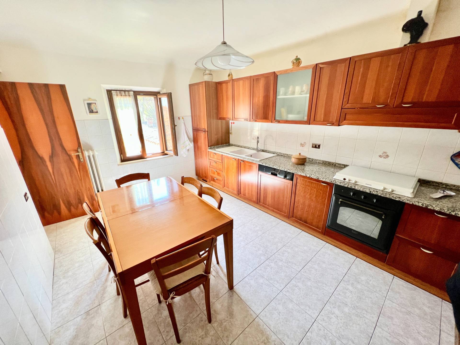 Appartamento in vendita a Fabriano, FRAZIONI