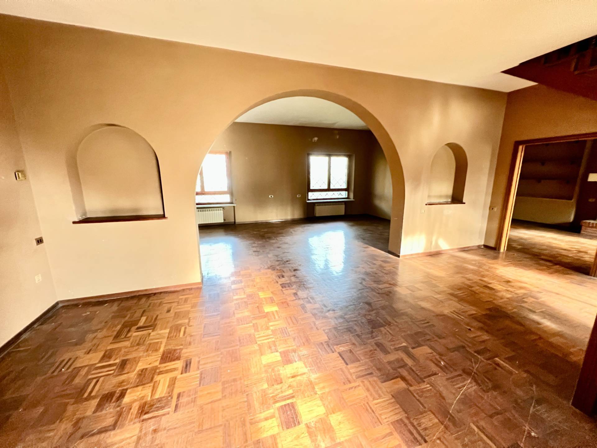 Villa in vendita a Fabriano, PERIFERIA