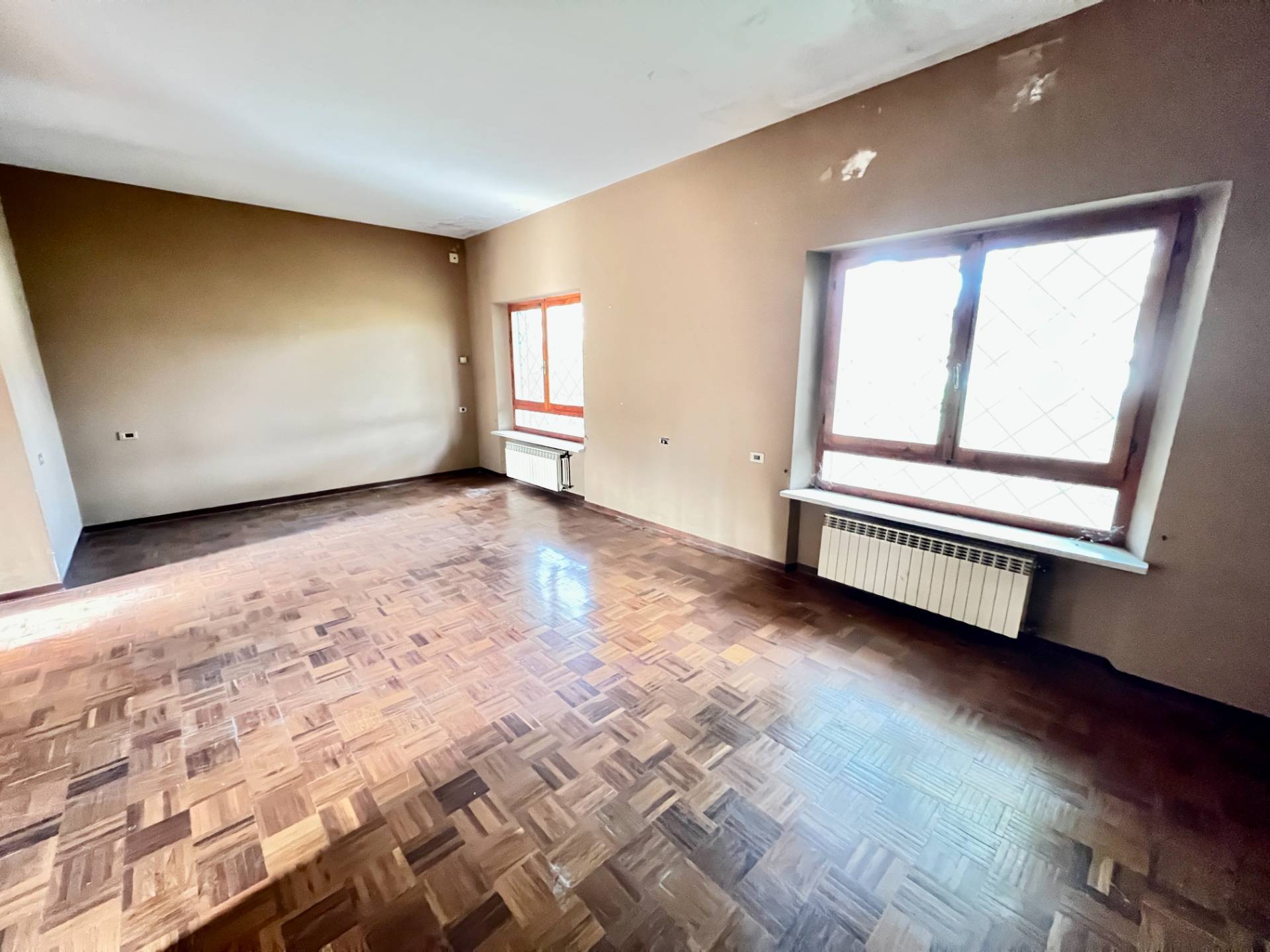 Villa in vendita a Fabriano, PERIFERIA