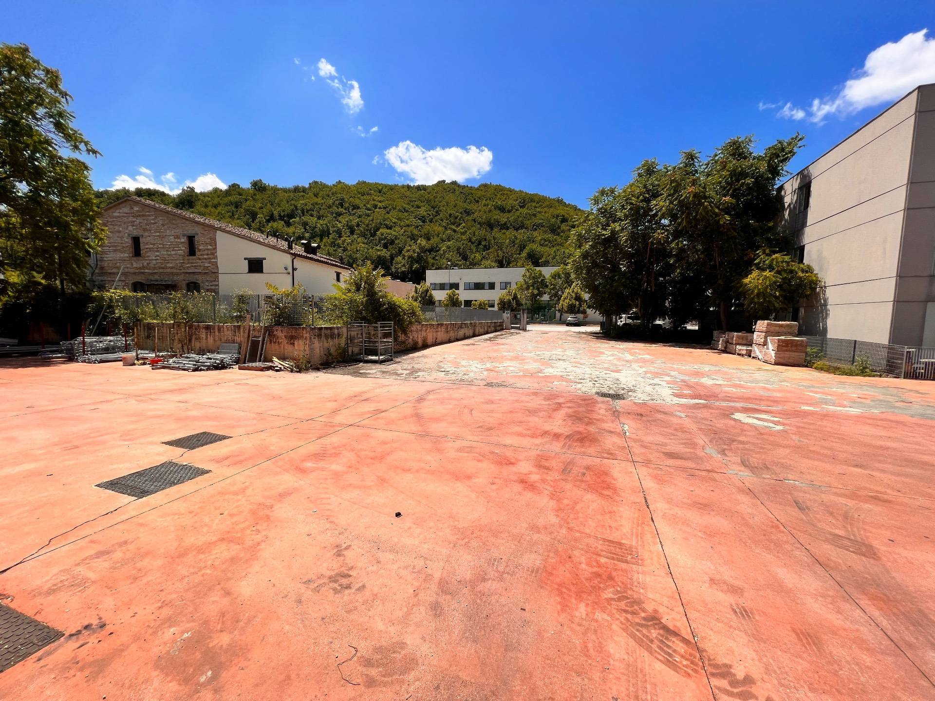 Opificio in vendita a Fabriano, PERIFERIA