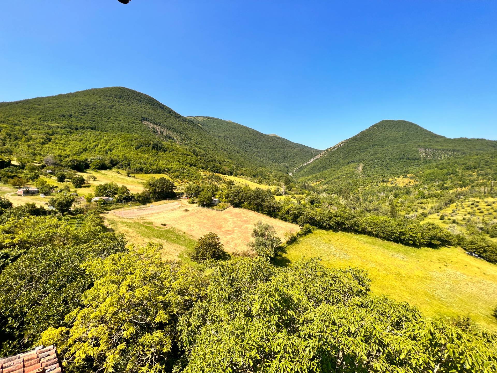 Appartamento in vendita a Fabriano, FRAZIONI