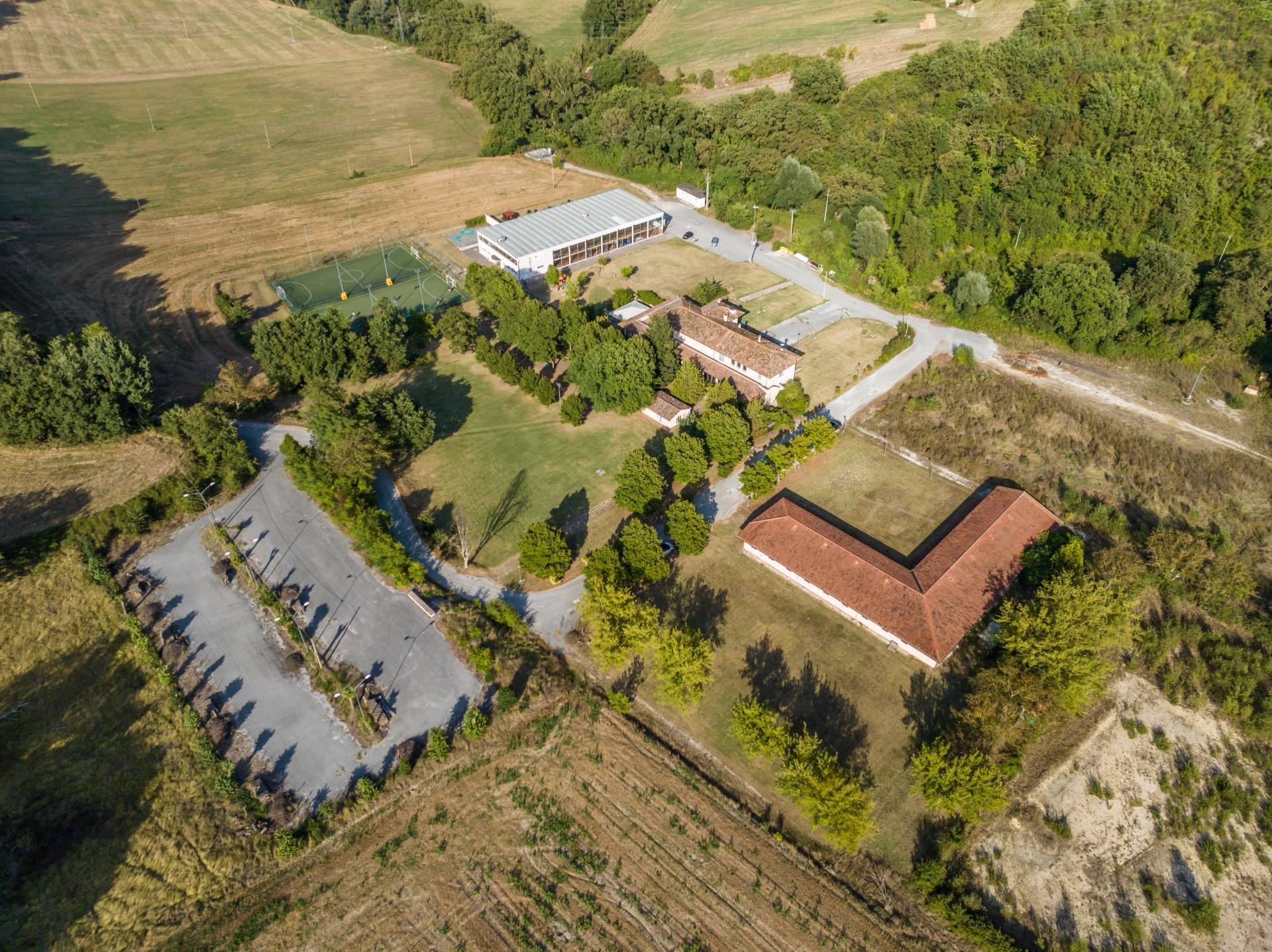 Locale commerciale in vendita a Fabriano, PERIFERIA