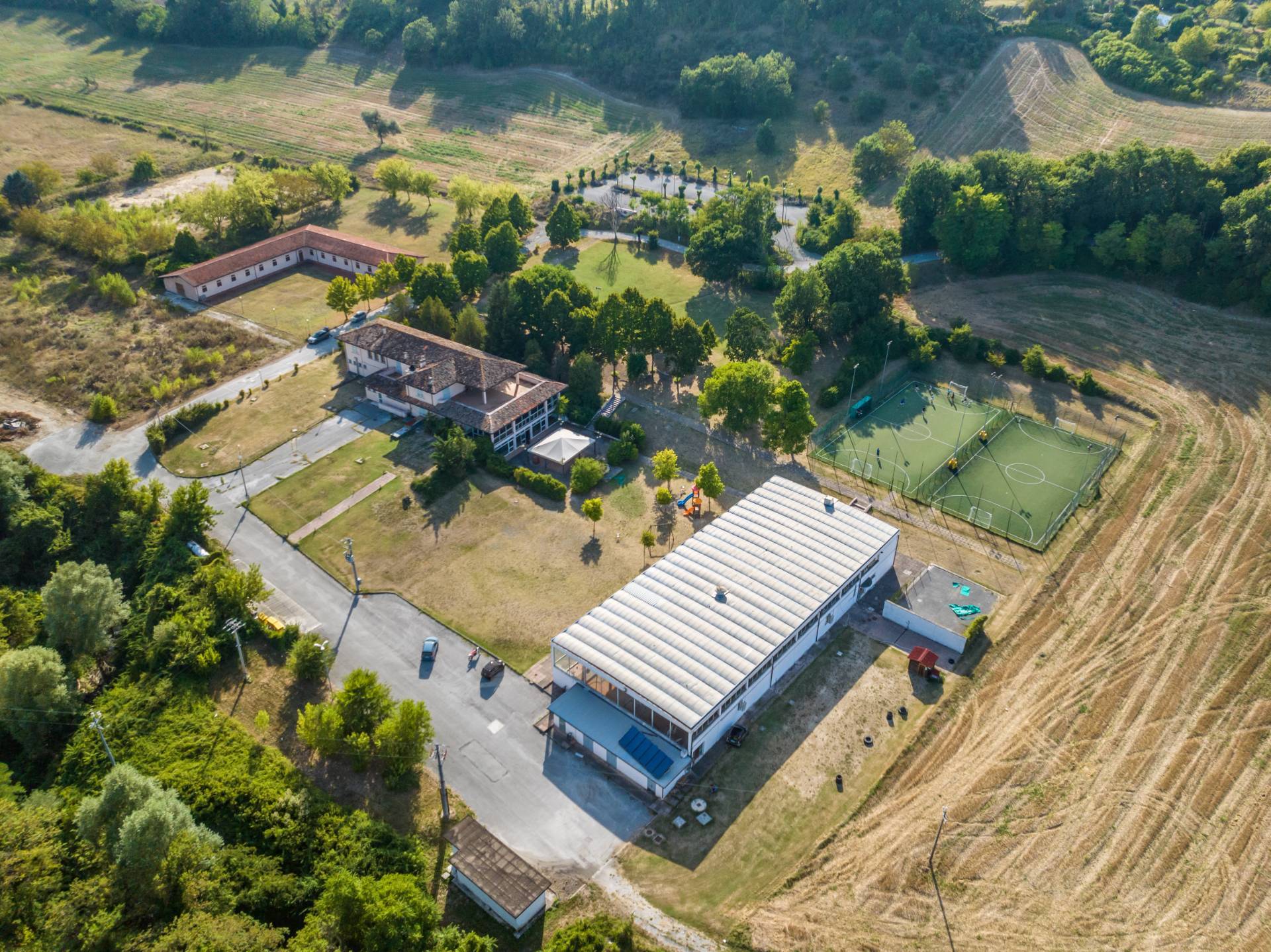 Locale commerciale in vendita a Fabriano, PERIFERIA