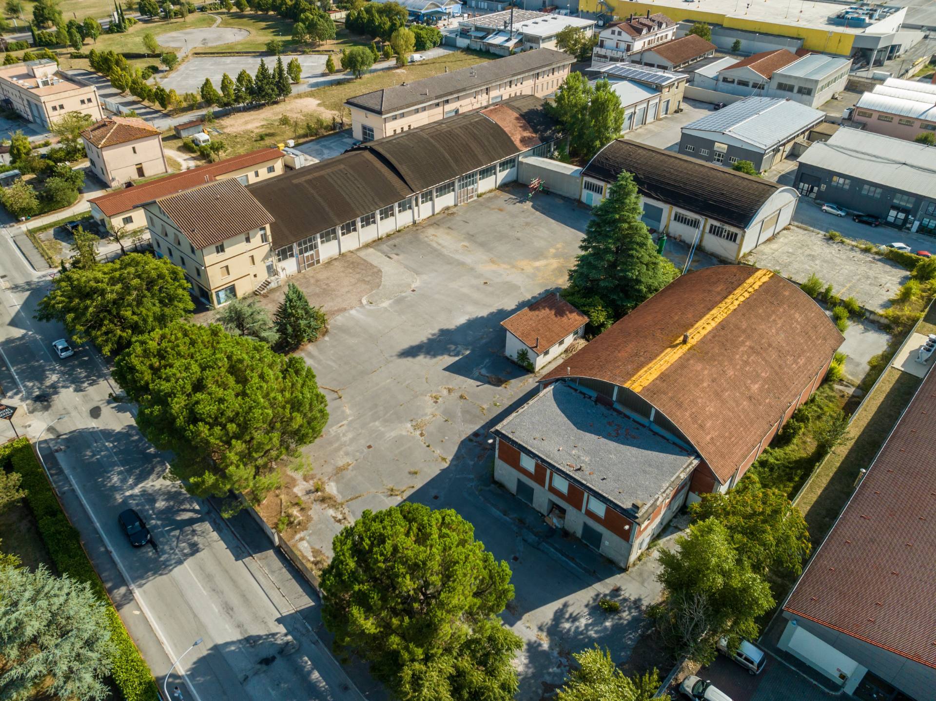 Opificio in vendita a Fabriano, PERIFERIA