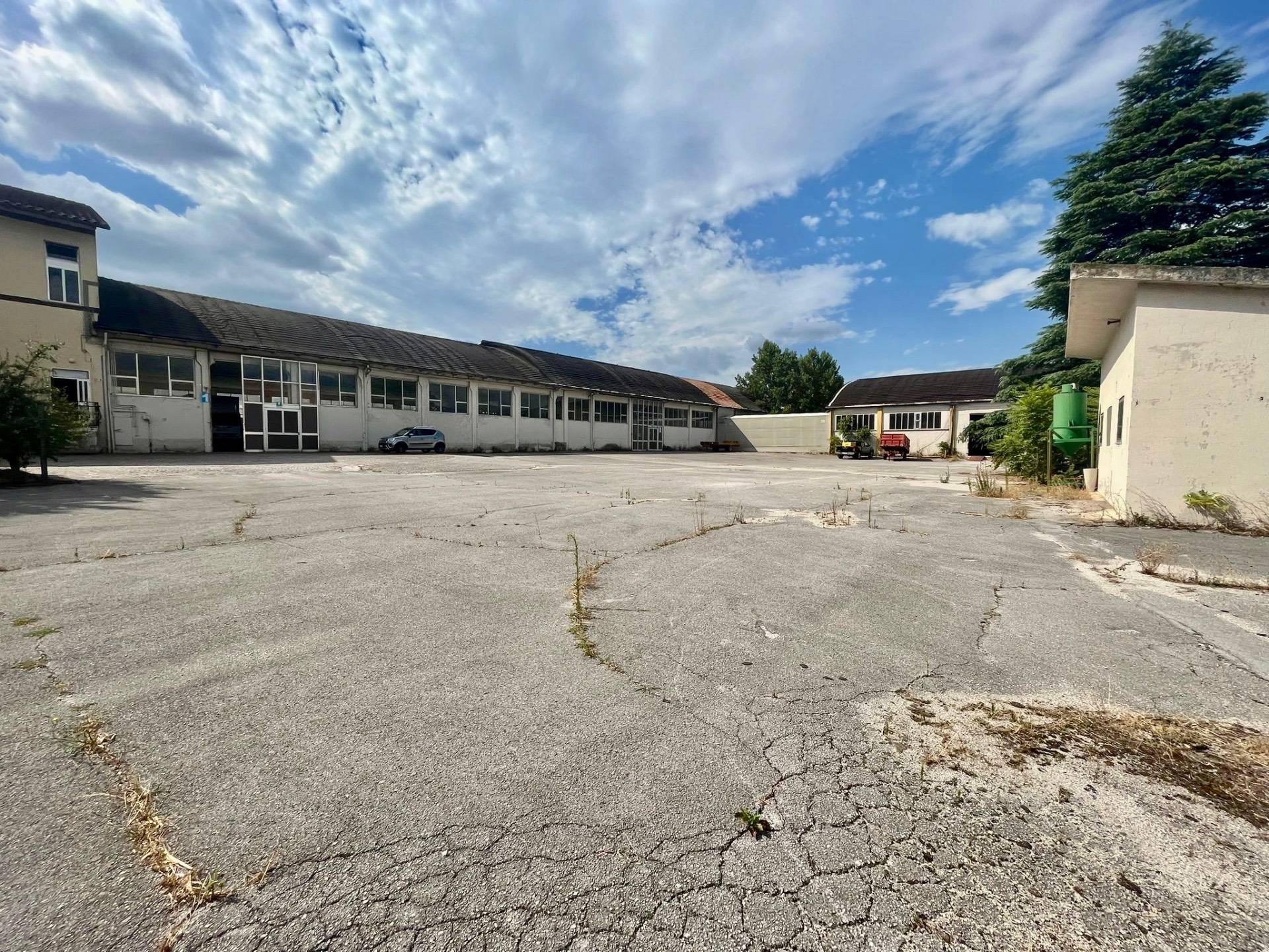 Opificio in vendita a Fabriano, PERIFERIA