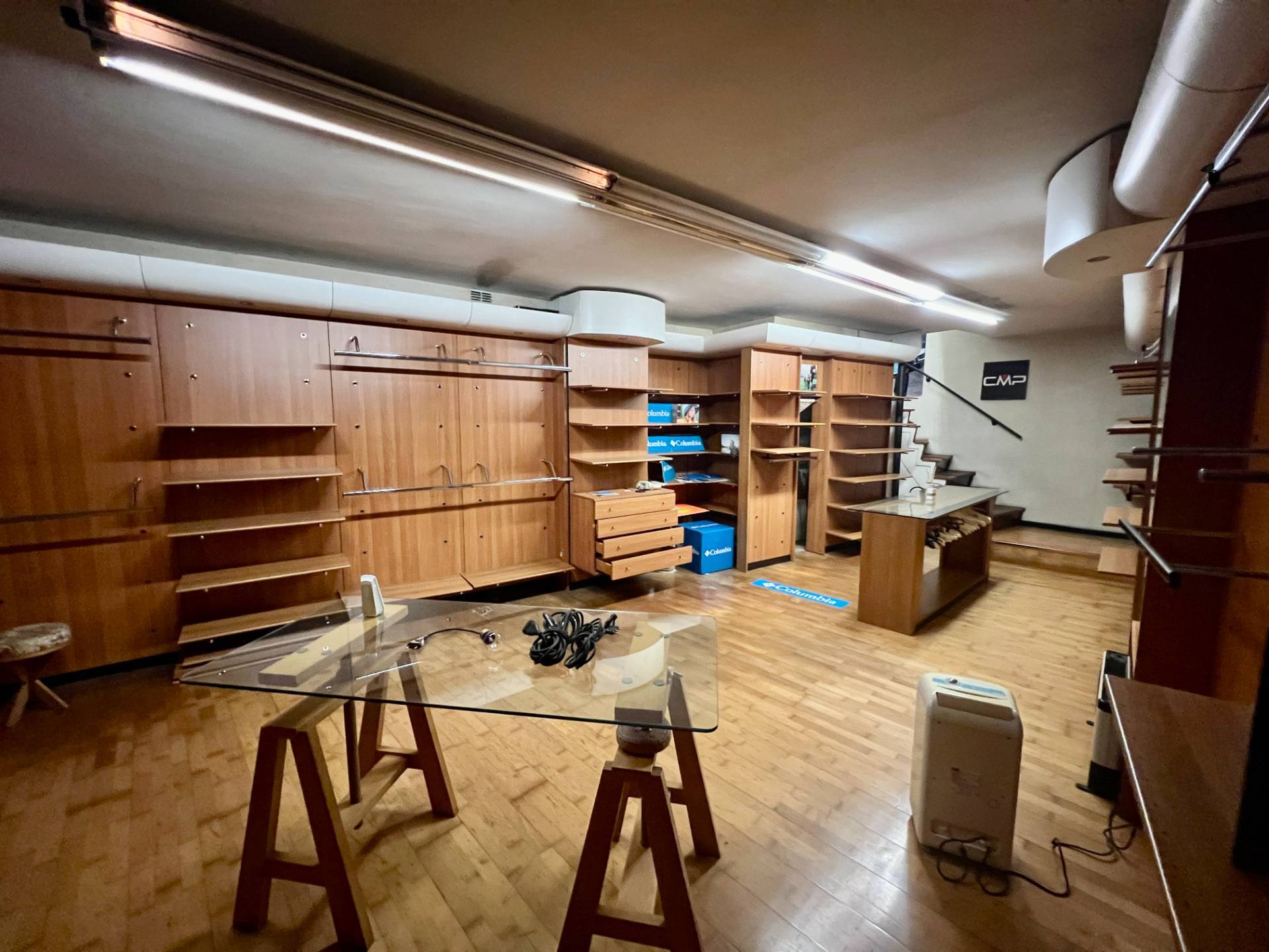 Locale commerciale in vendita a Fabriano, CENTRO STORICO