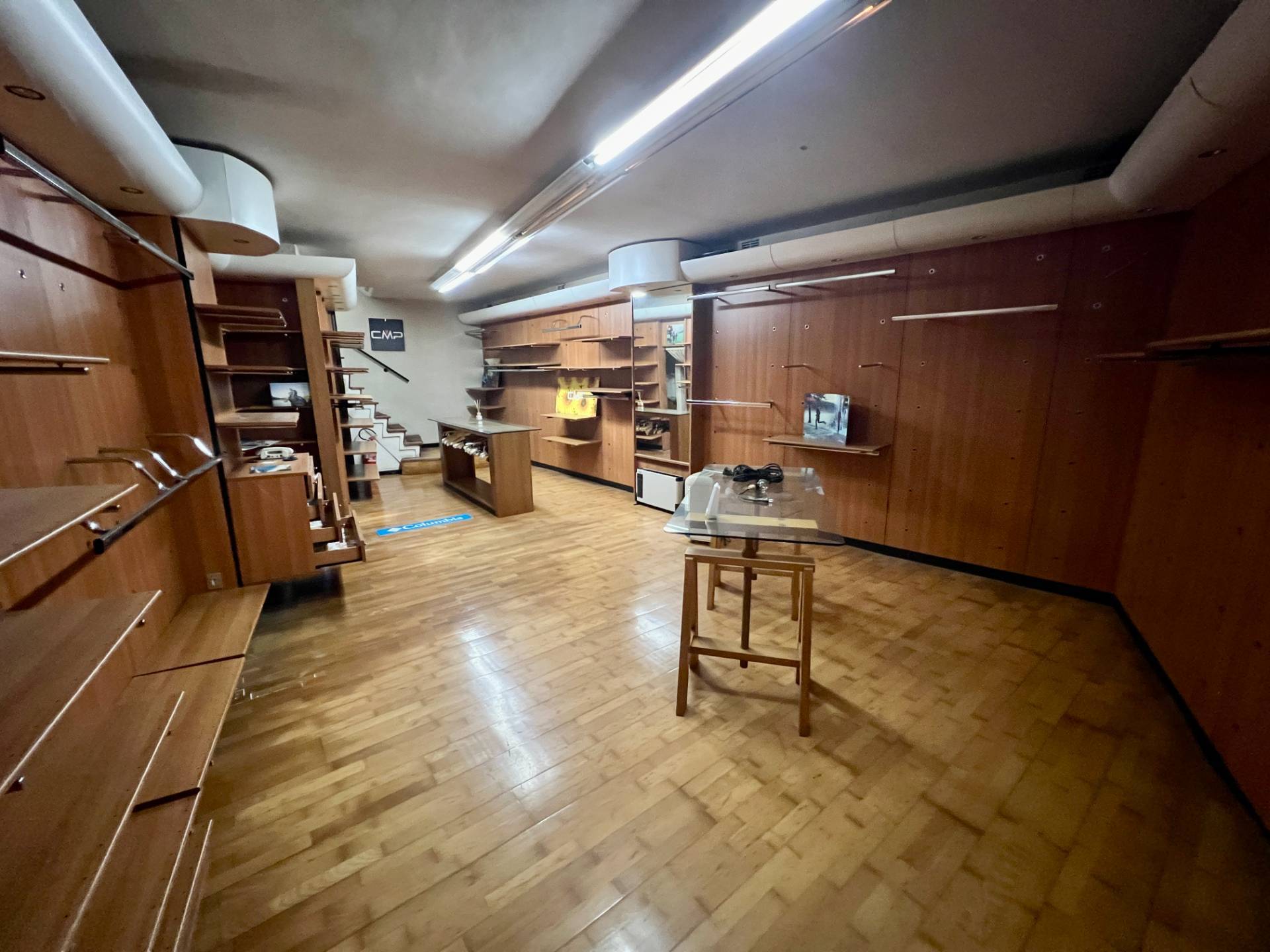 Locale commerciale in vendita a Fabriano, CENTRO STORICO