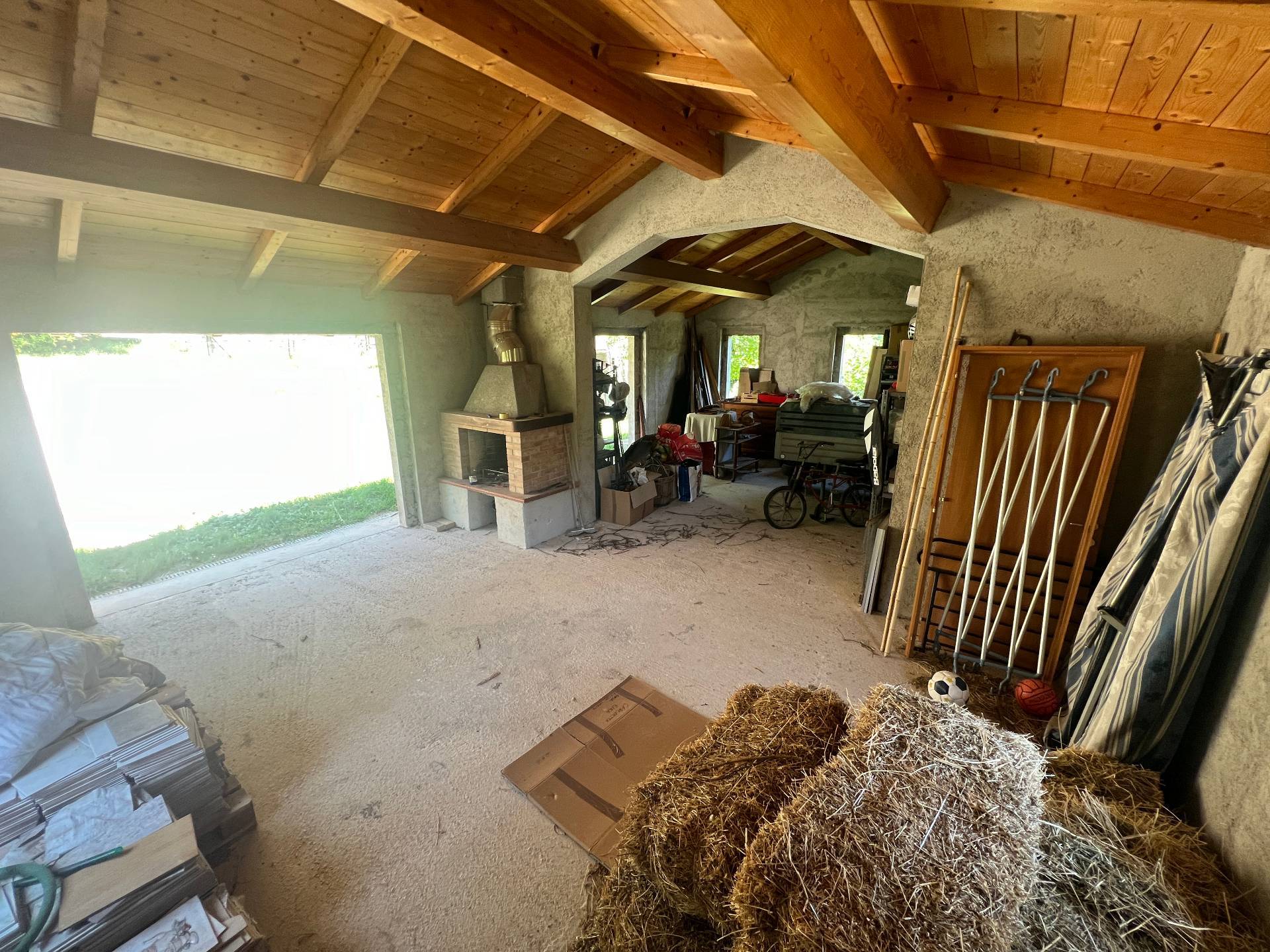 Magazzino in vendita a Fabriano, PERIFERIA