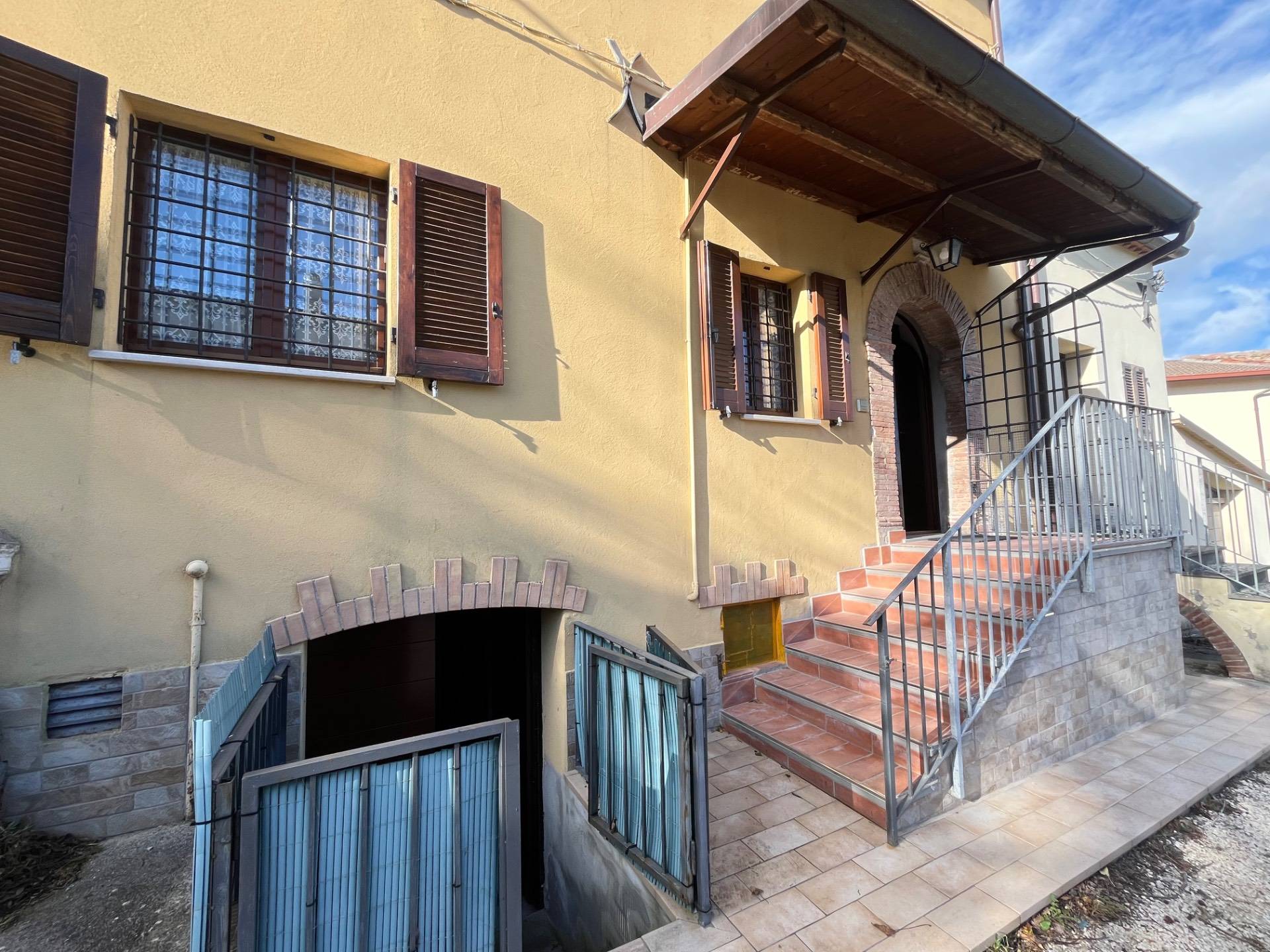 Cielo Terra in vendita a Fabriano, FRAZIONI