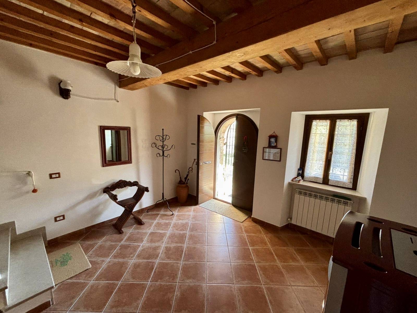 Cielo Terra in vendita a Fabriano, FRAZIONI