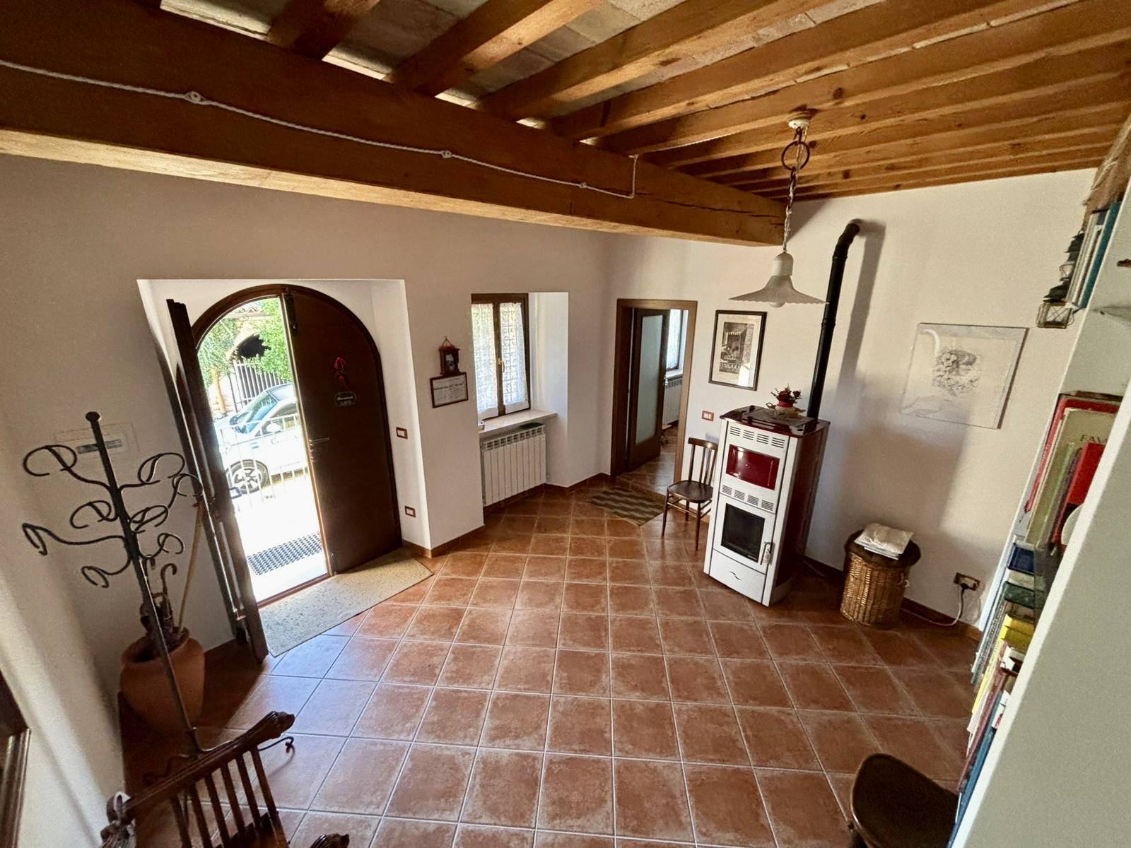 Cielo Terra in vendita a Fabriano, FRAZIONI