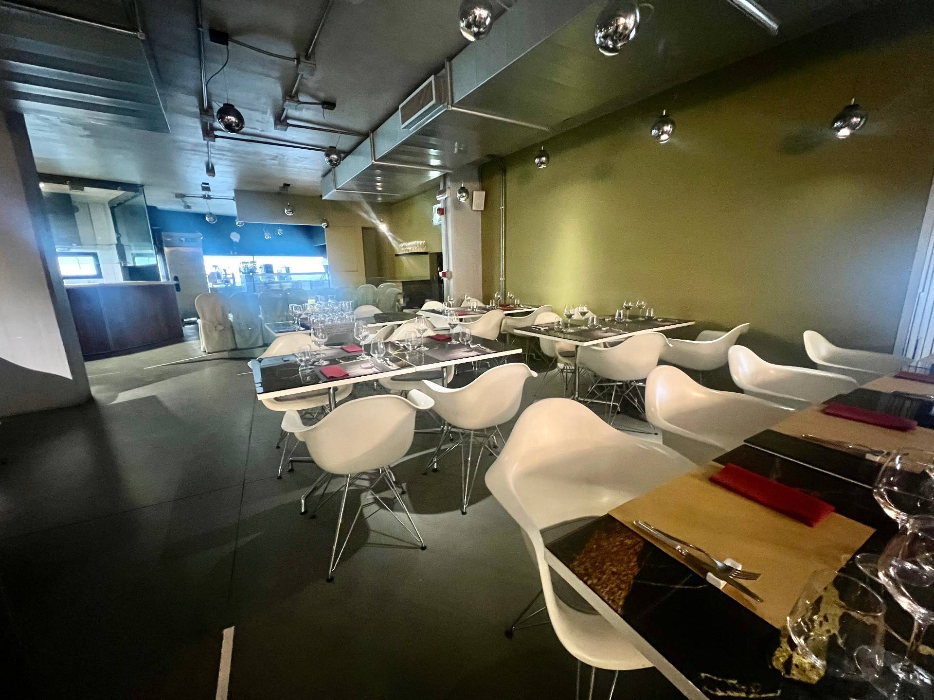 Locale commerciale in vendita a Fabriano, CENTRO STORICO