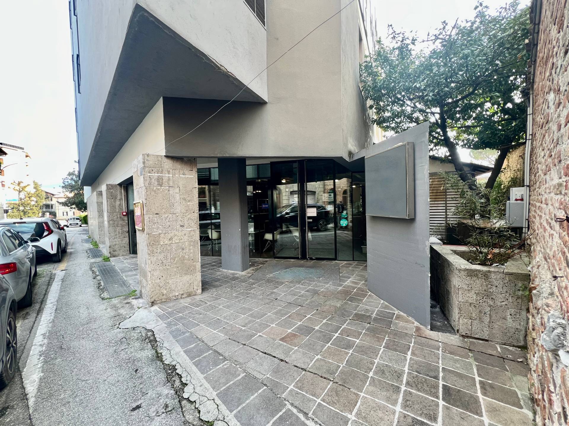 Locale commerciale in vendita a Fabriano, CENTRO STORICO