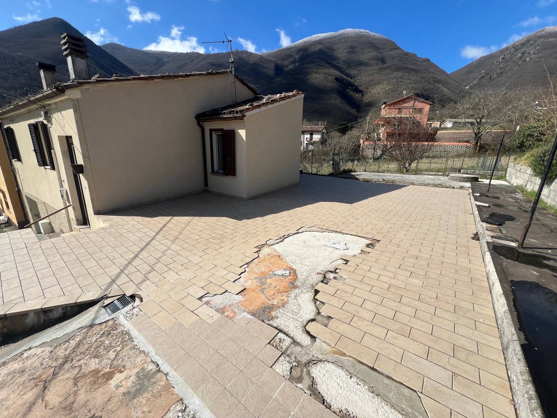 Cielo Terra in vendita a Fabriano, FRAZIONI