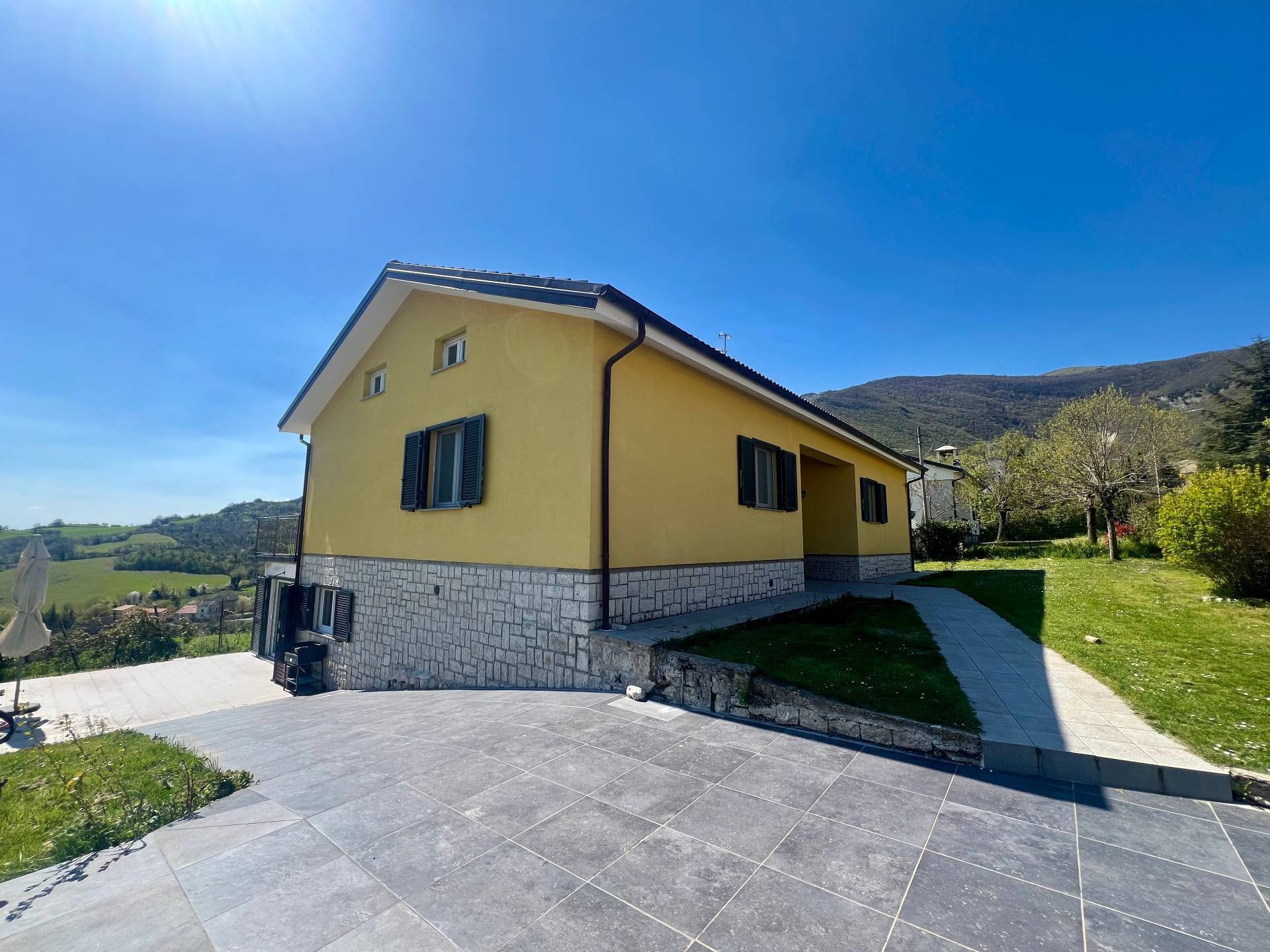 Casa singola in vendita a Sassoferrato