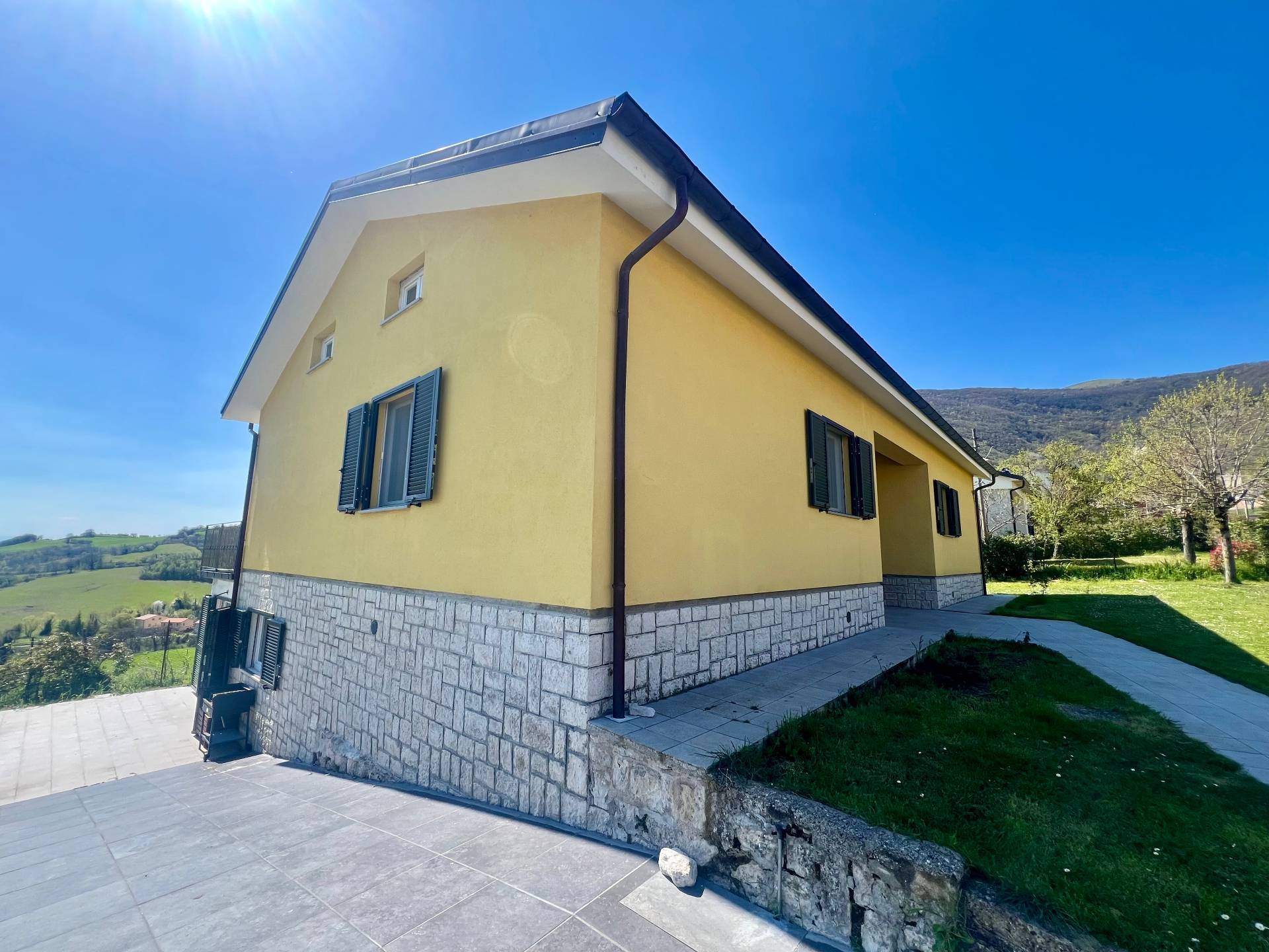 Casa singola in vendita a Sassoferrato