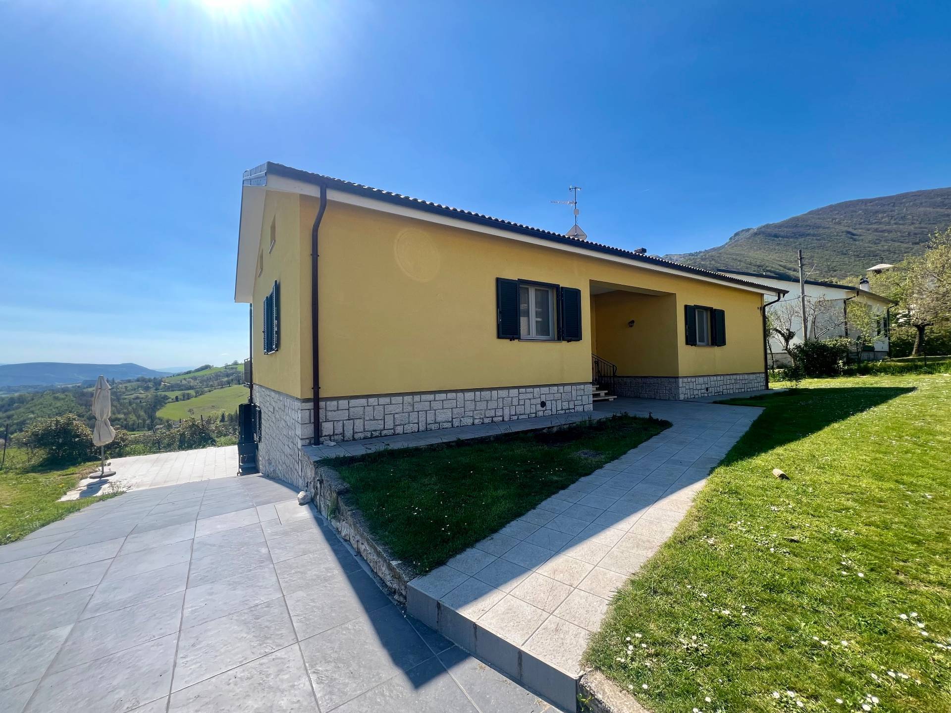 Casa singola in vendita a Sassoferrato