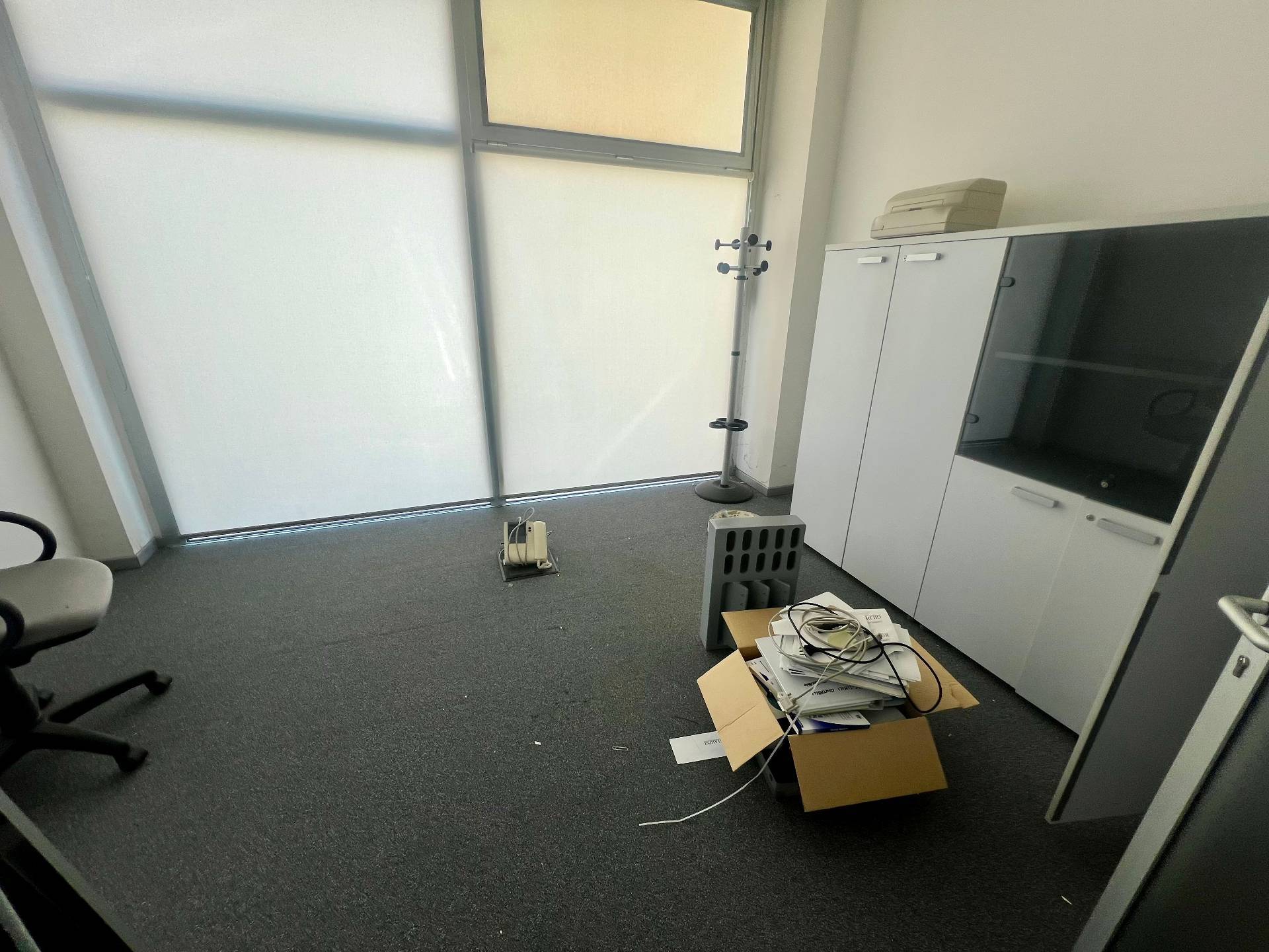 Locale commerciale in vendita a Fabriano, SEMI PERIFERIA