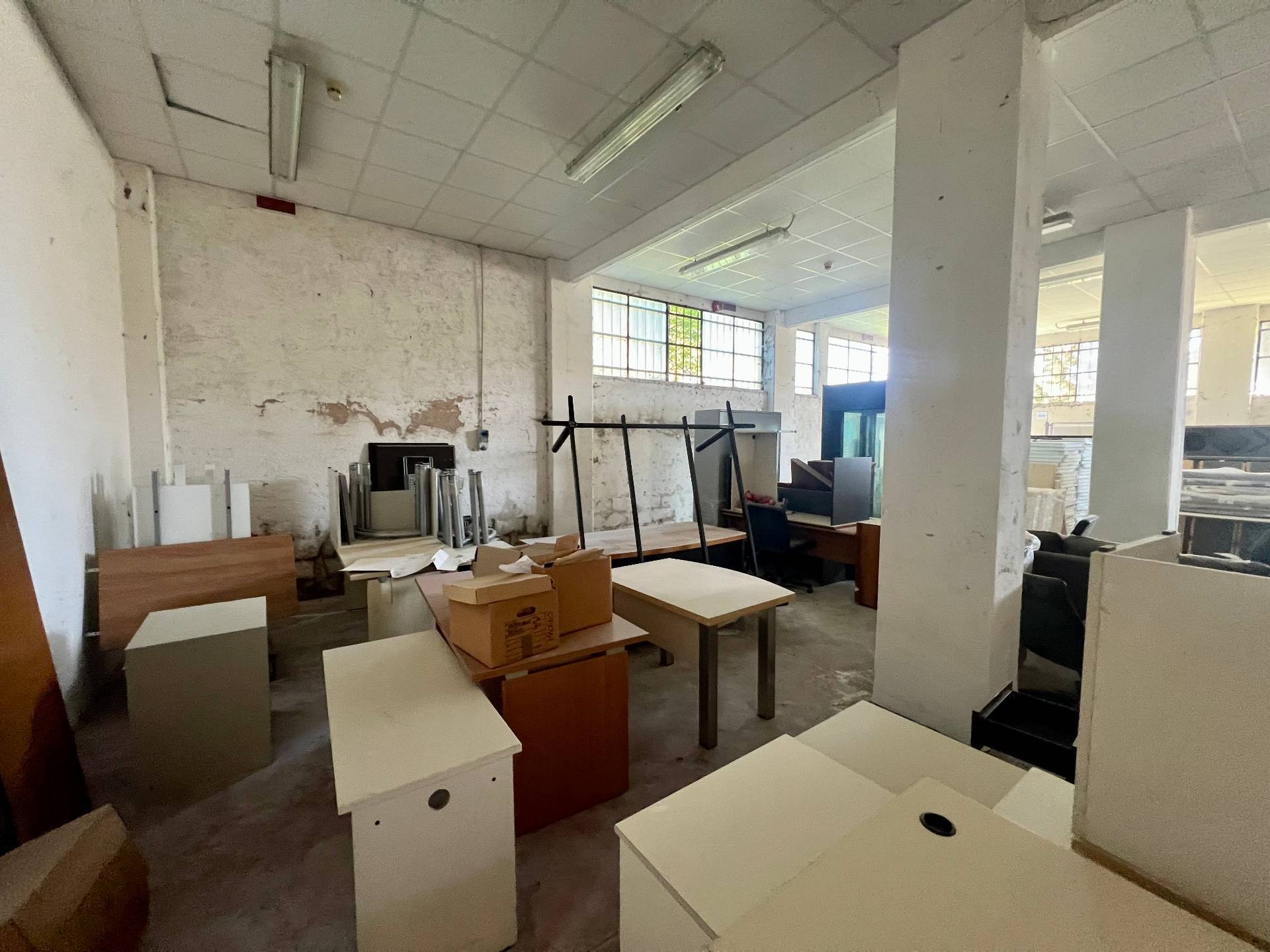 Magazzino in vendita a Fabriano, SEMI PERIFERIA