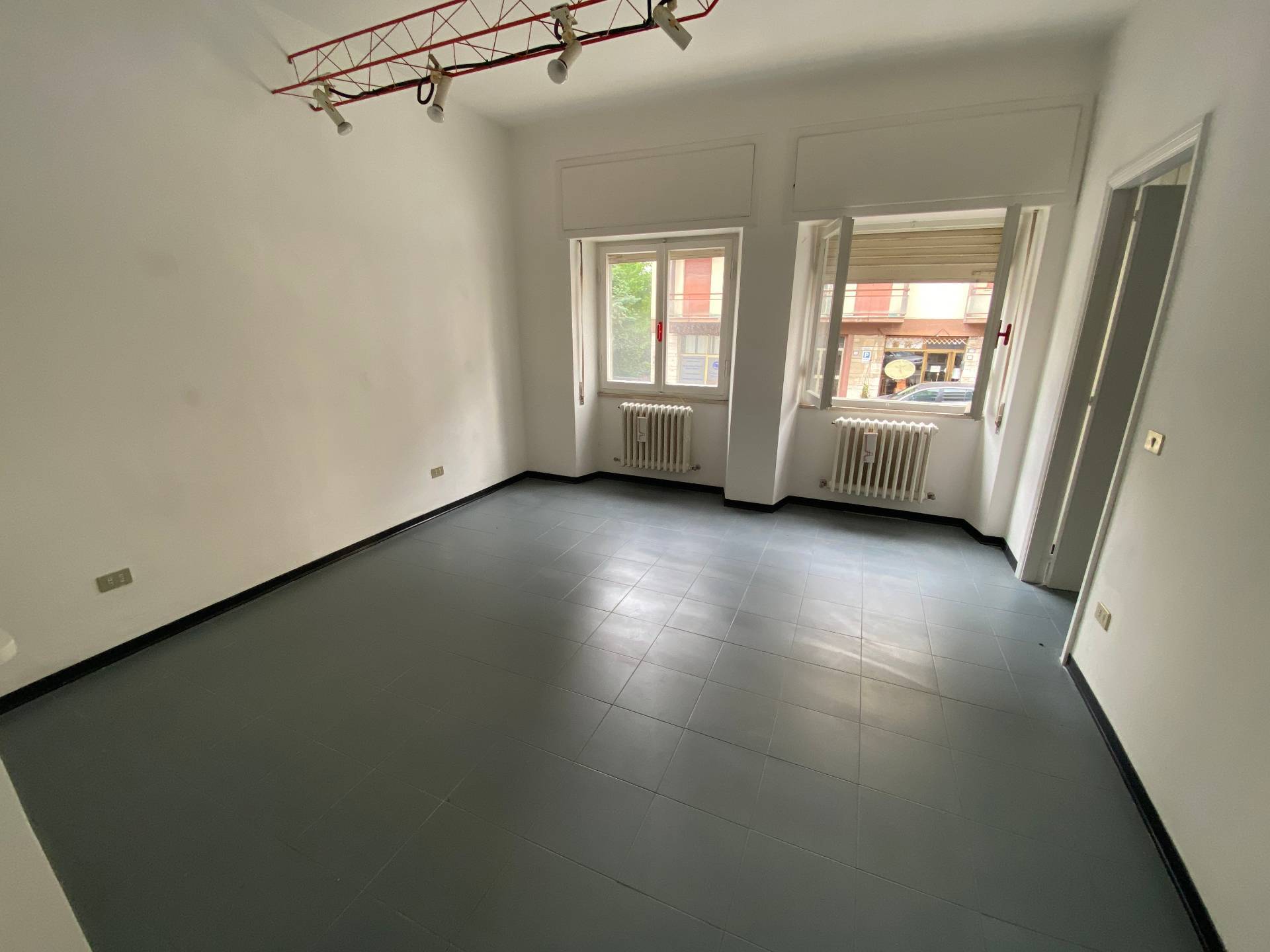 Studio/Ufficio in vendita a Fabriano, SEMI PERIFERIA