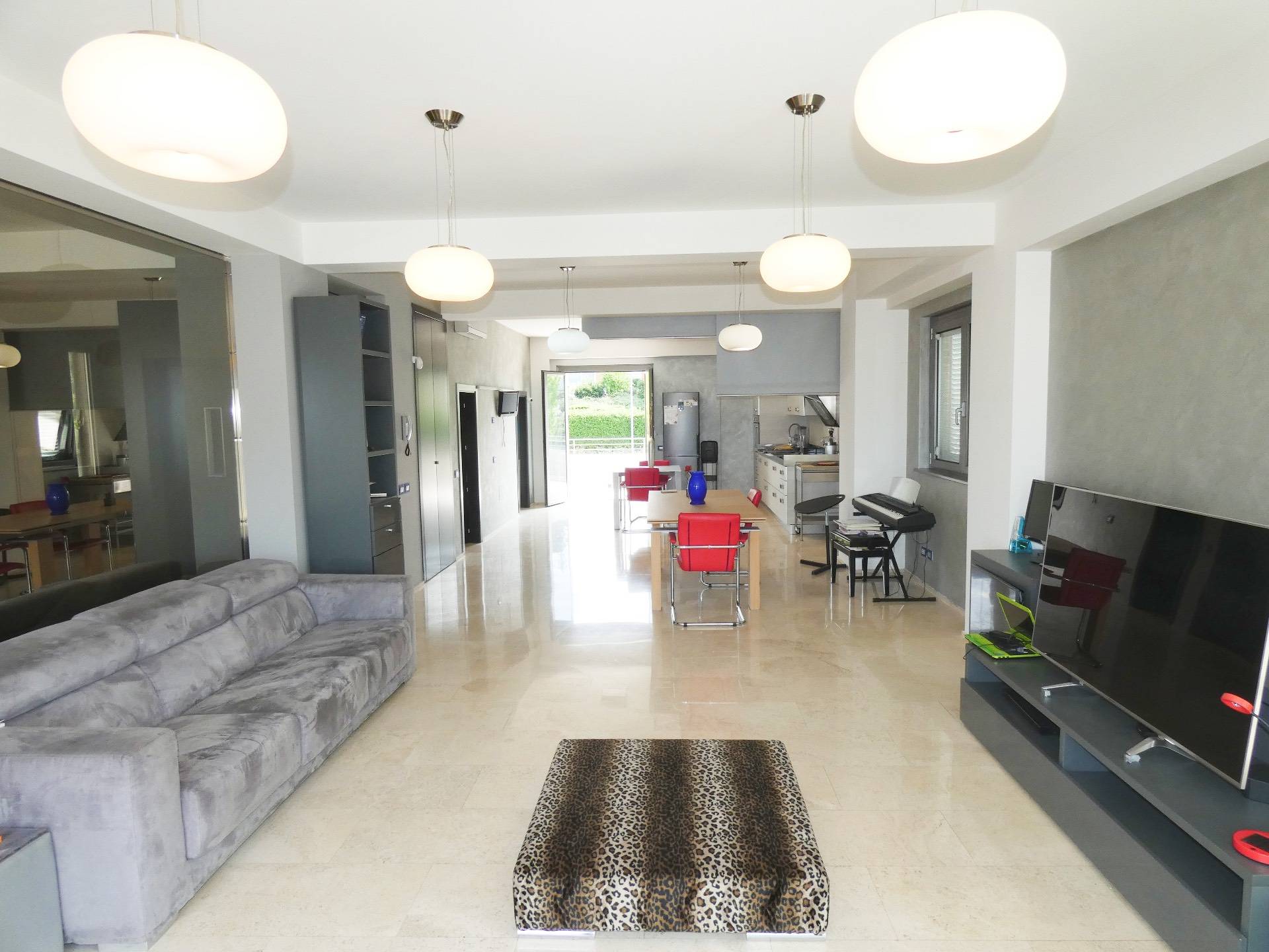 Villa in vendita a Fabriano, SEMI PERIFERIA