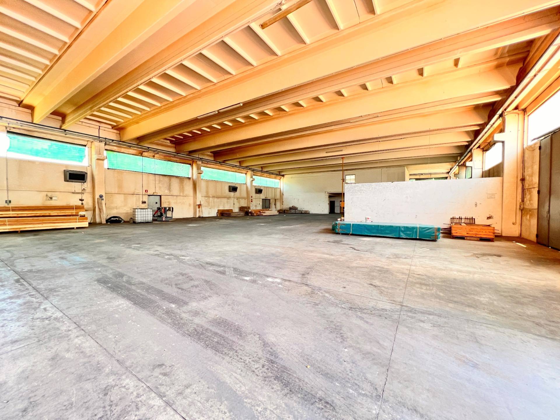 Opificio in vendita a Fabriano, PERIFERIA