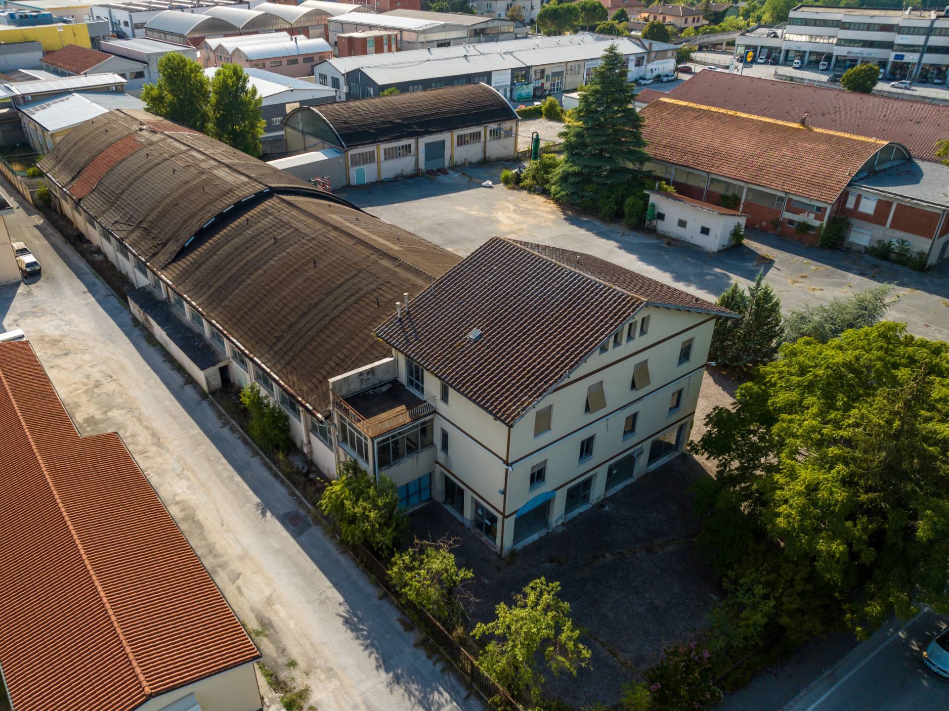 Opificio in vendita a Fabriano, PERIFERIA