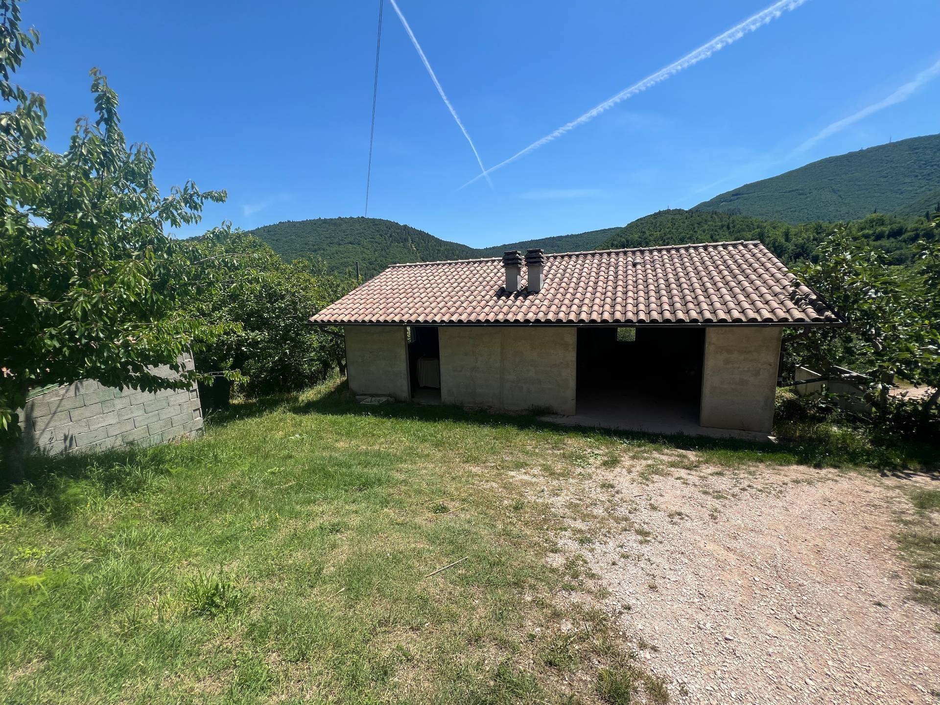 Magazzino in vendita a Fabriano, PERIFERIA