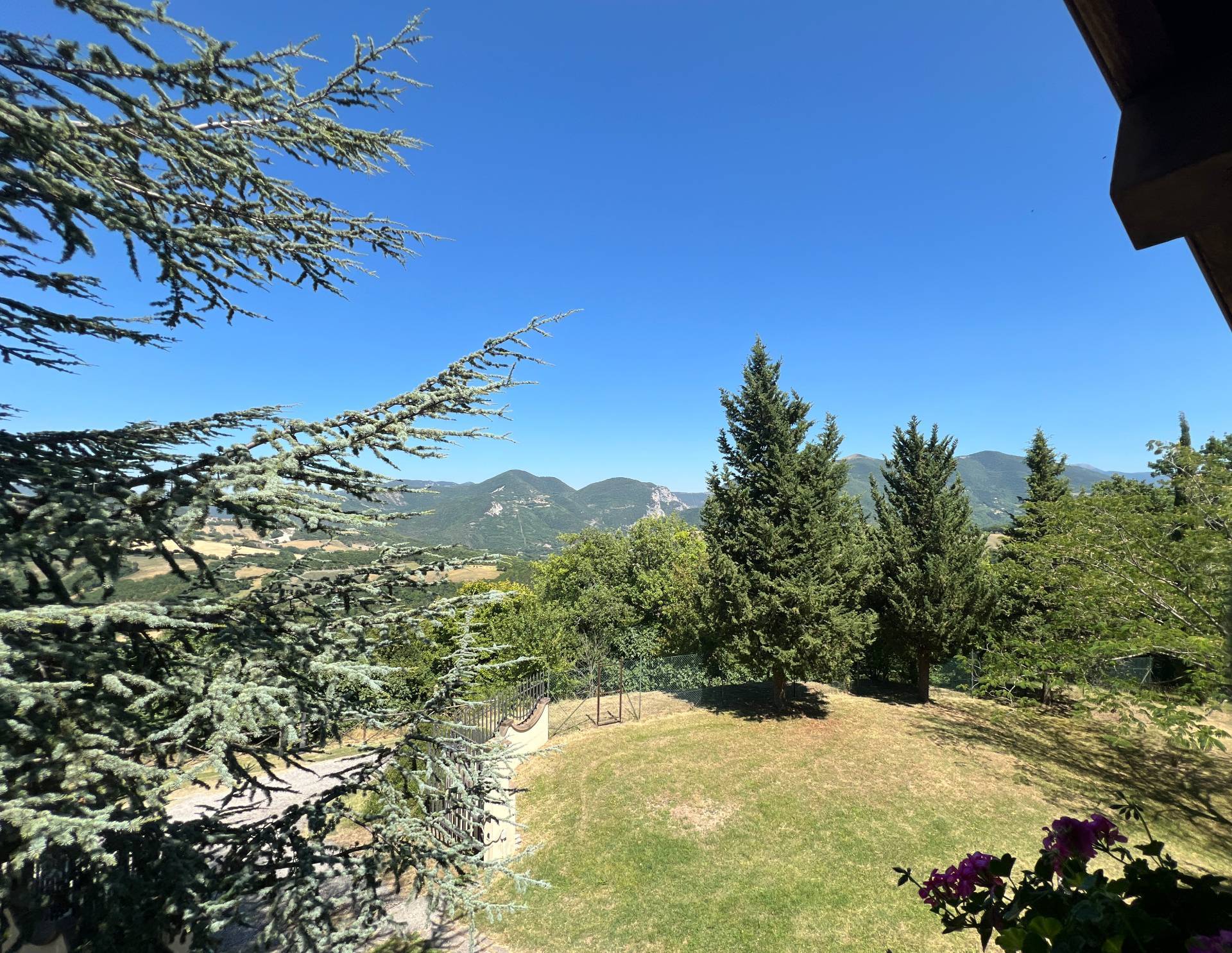 Casolare in vendita a Genga