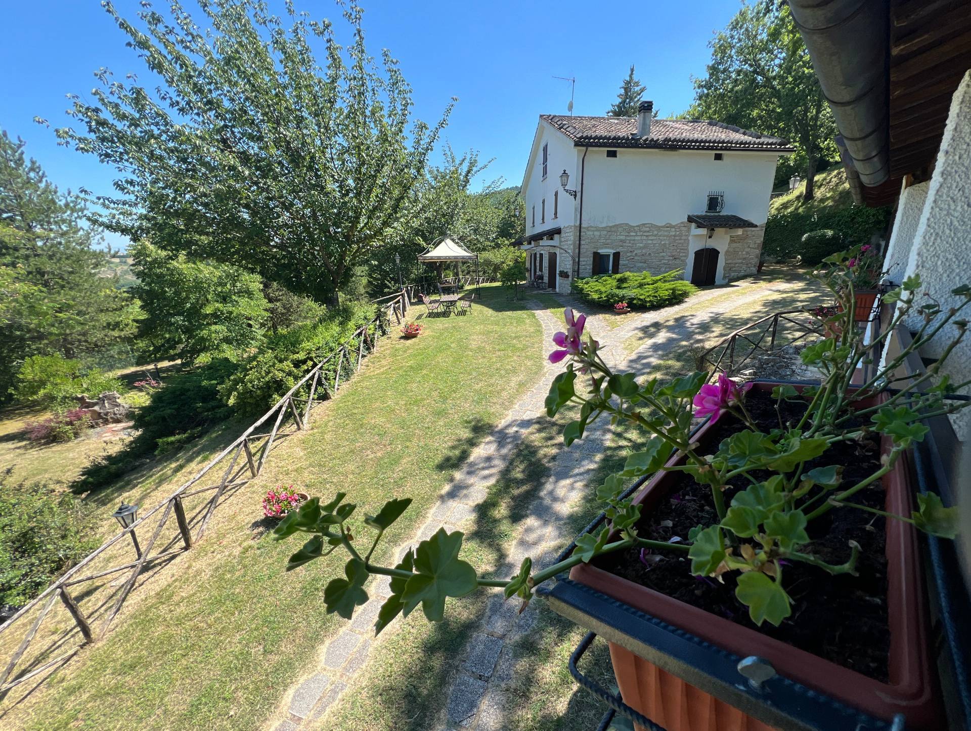 Casolare in vendita a Genga