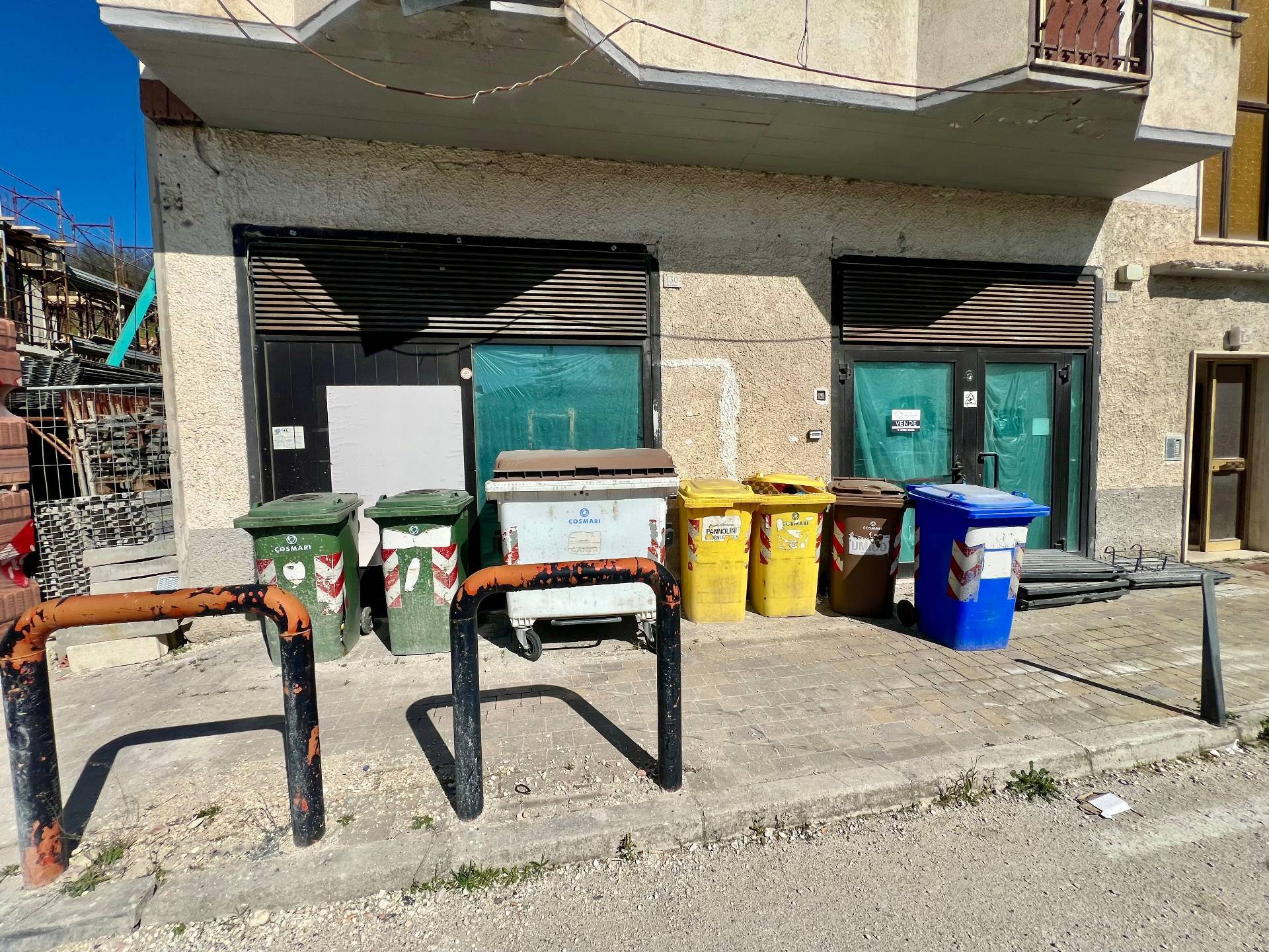 Locale commerciale in vendita a Gagliole