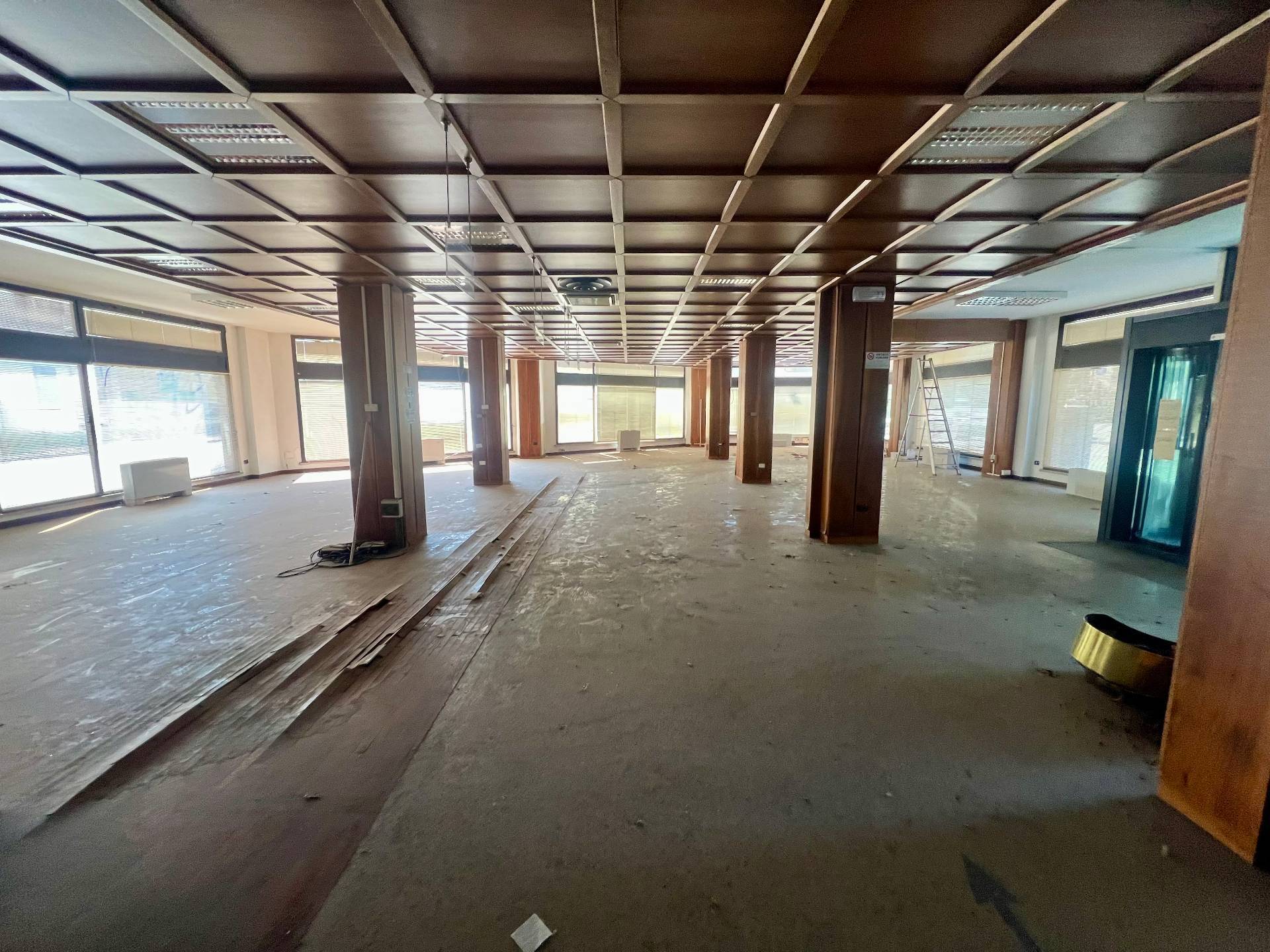 Locale commerciale in vendita a Fabriano, CENTRO STORICO