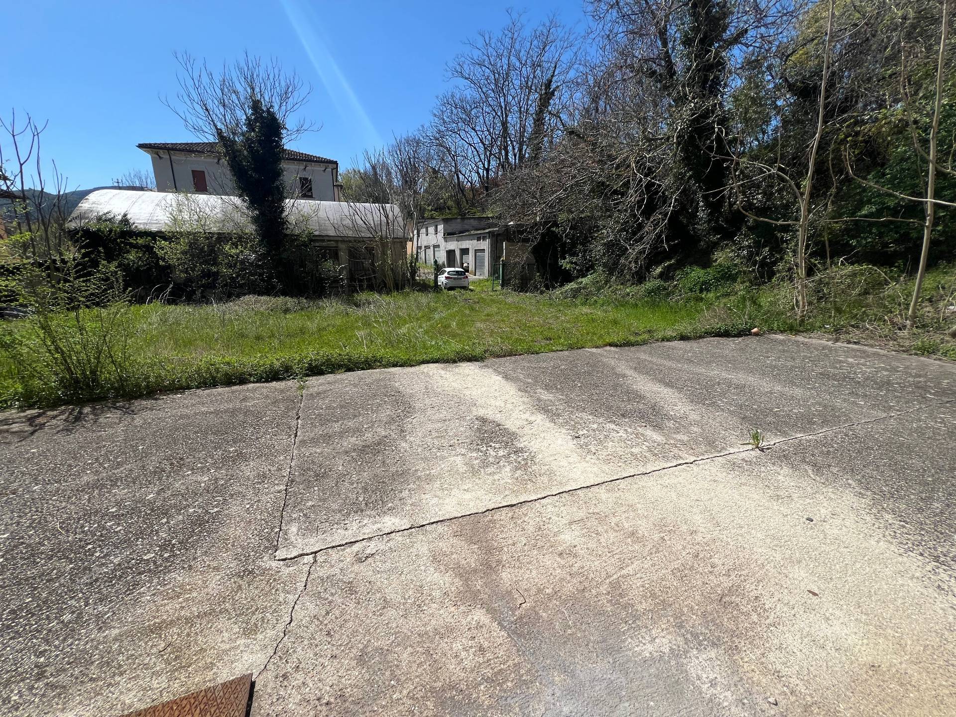 Magazzino in vendita a Fabriano, SEMI PERIFERIA