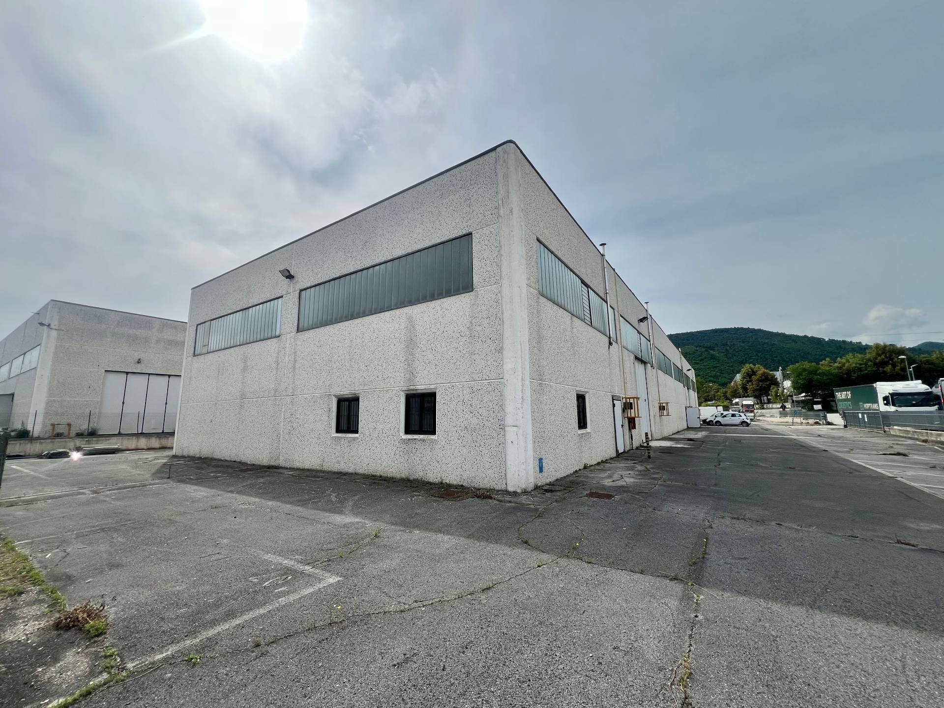 Capannone in vendita a Fabriano, FRAZIONI