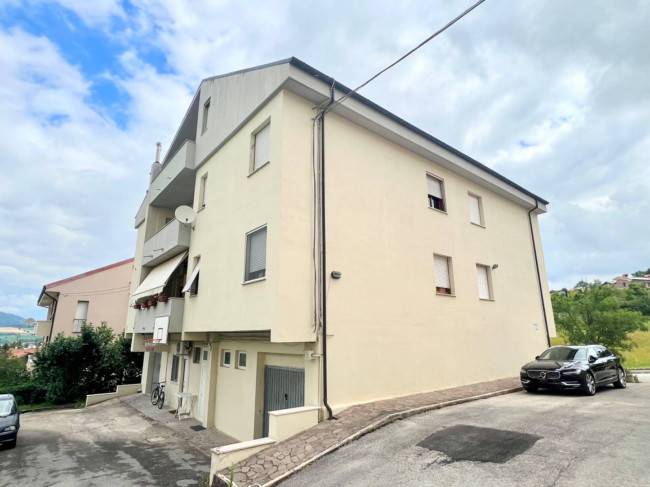 Mansarda in vendita a Fabriano, SEMI PERIFERIA