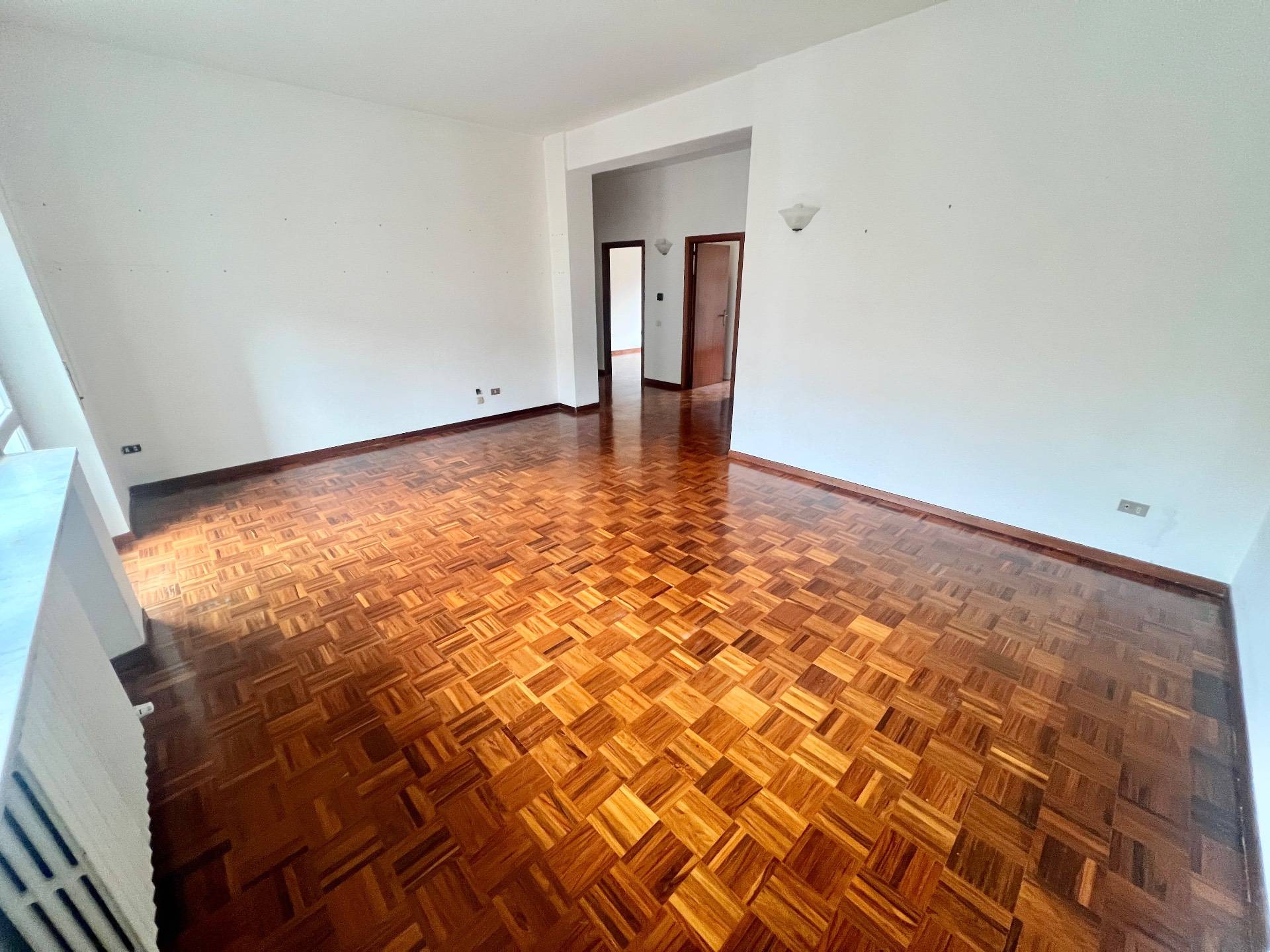 Appartamento in vendita a Fabriano, SEMI PERIFERIA