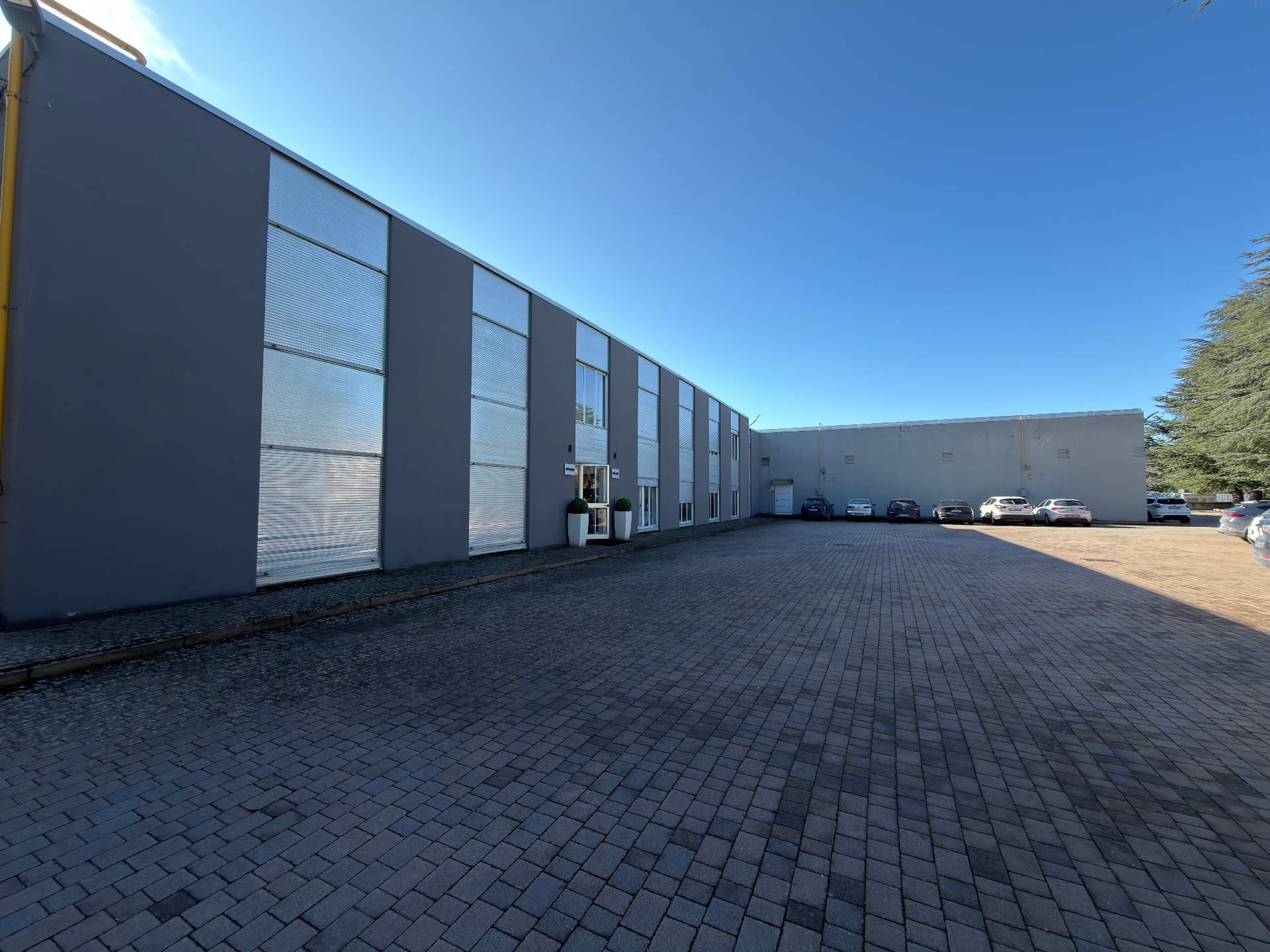 Capannone in vendita a Fabriano, SEMI PERIFERIA